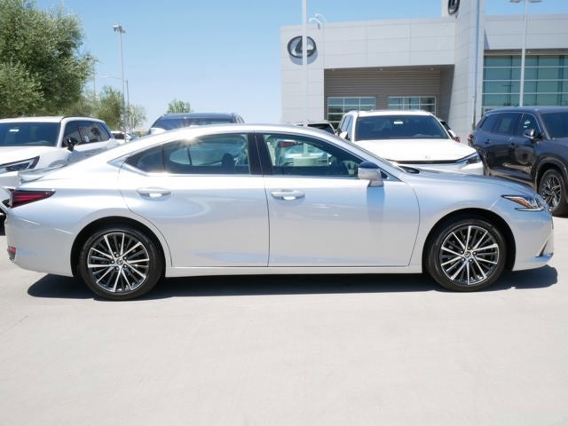 2025 Lexus ES 300h ES 300h