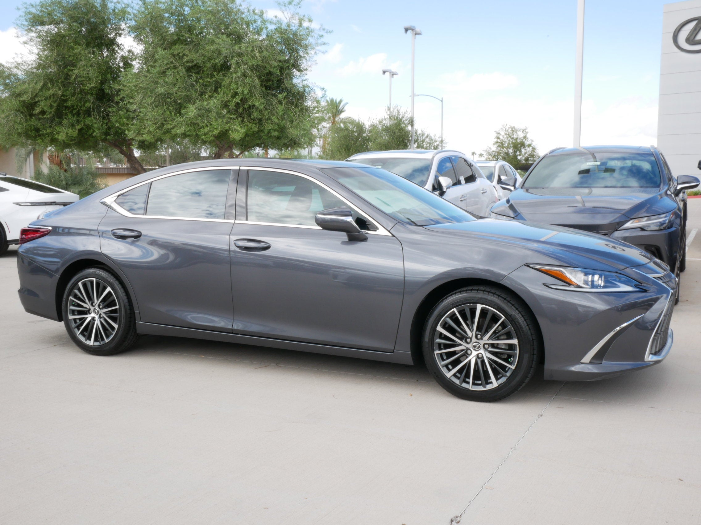 2023 Lexus ES 350