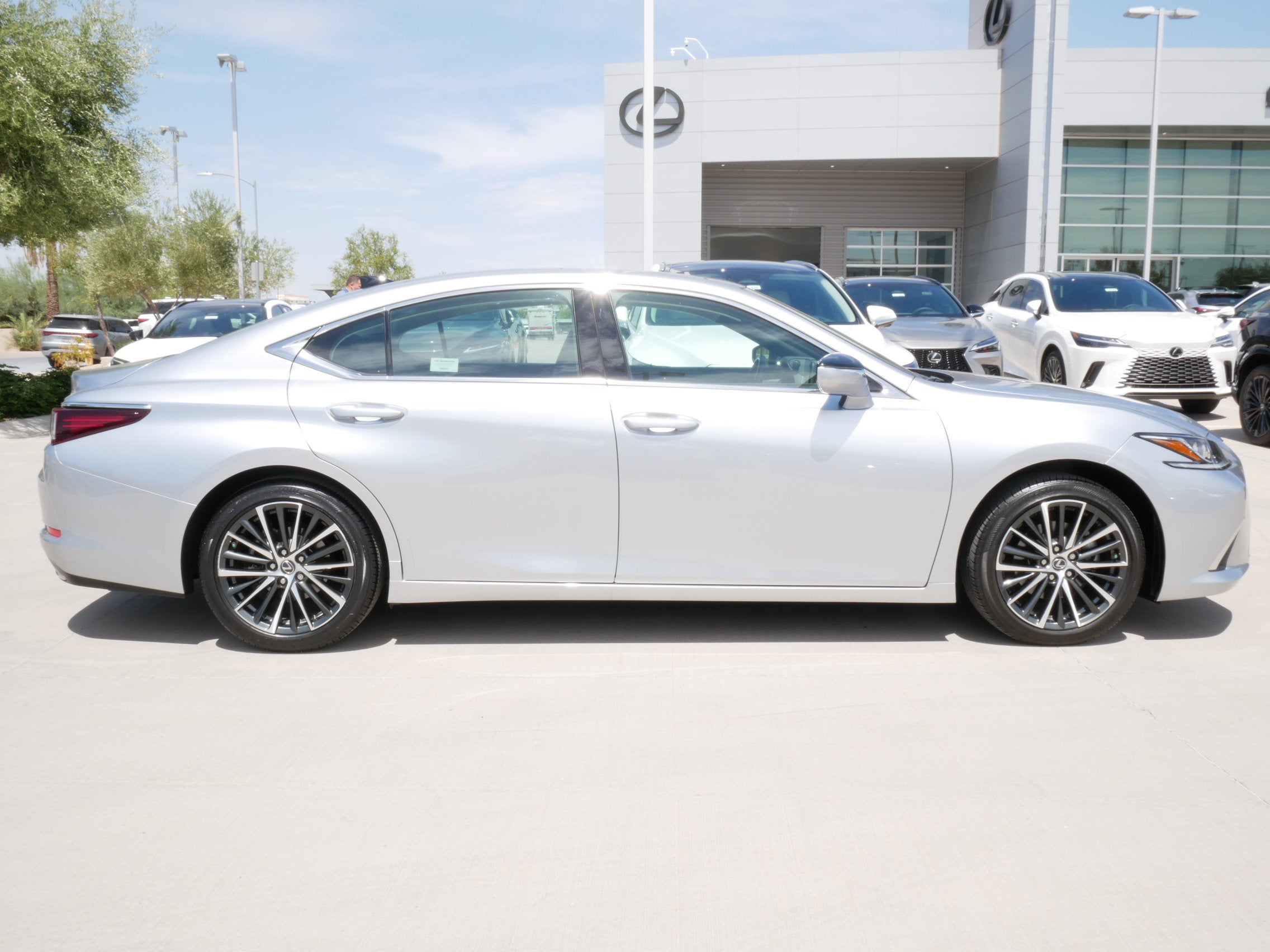 2025 Lexus ES 350 350