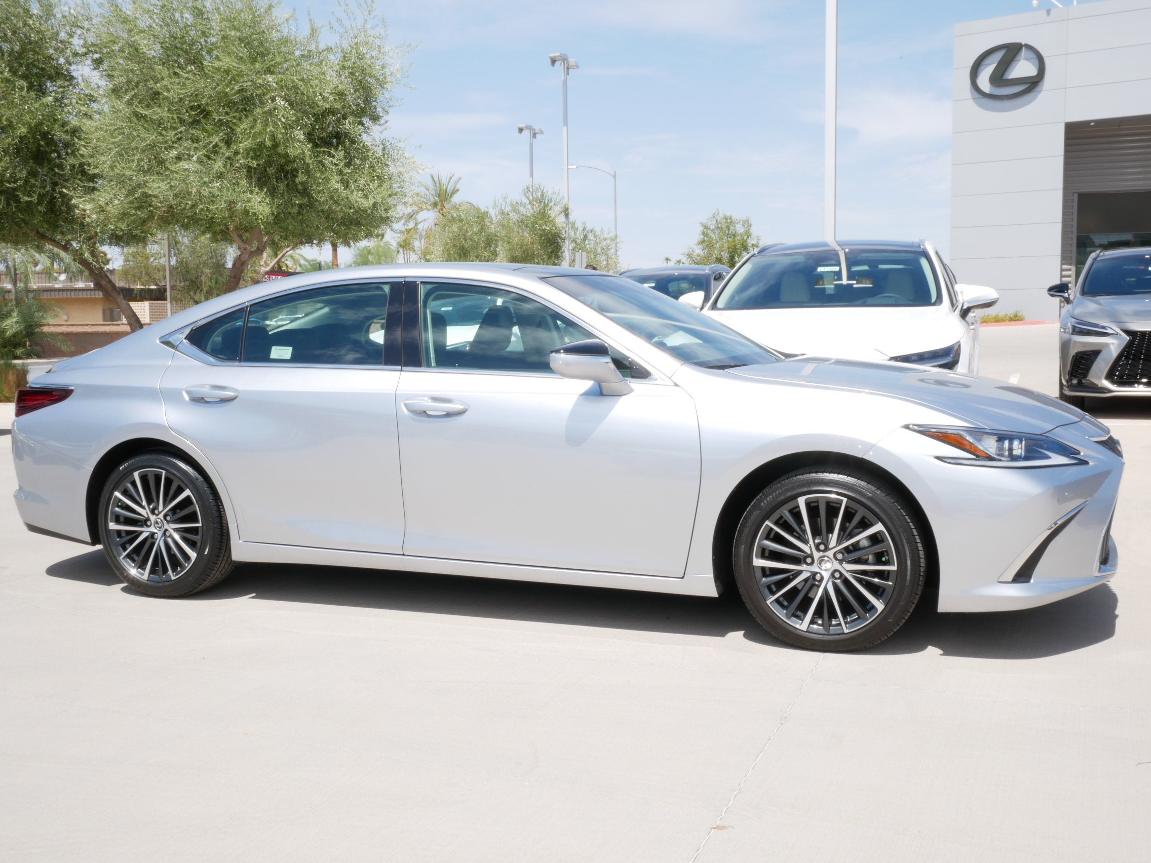 2025 Lexus ES 350 350