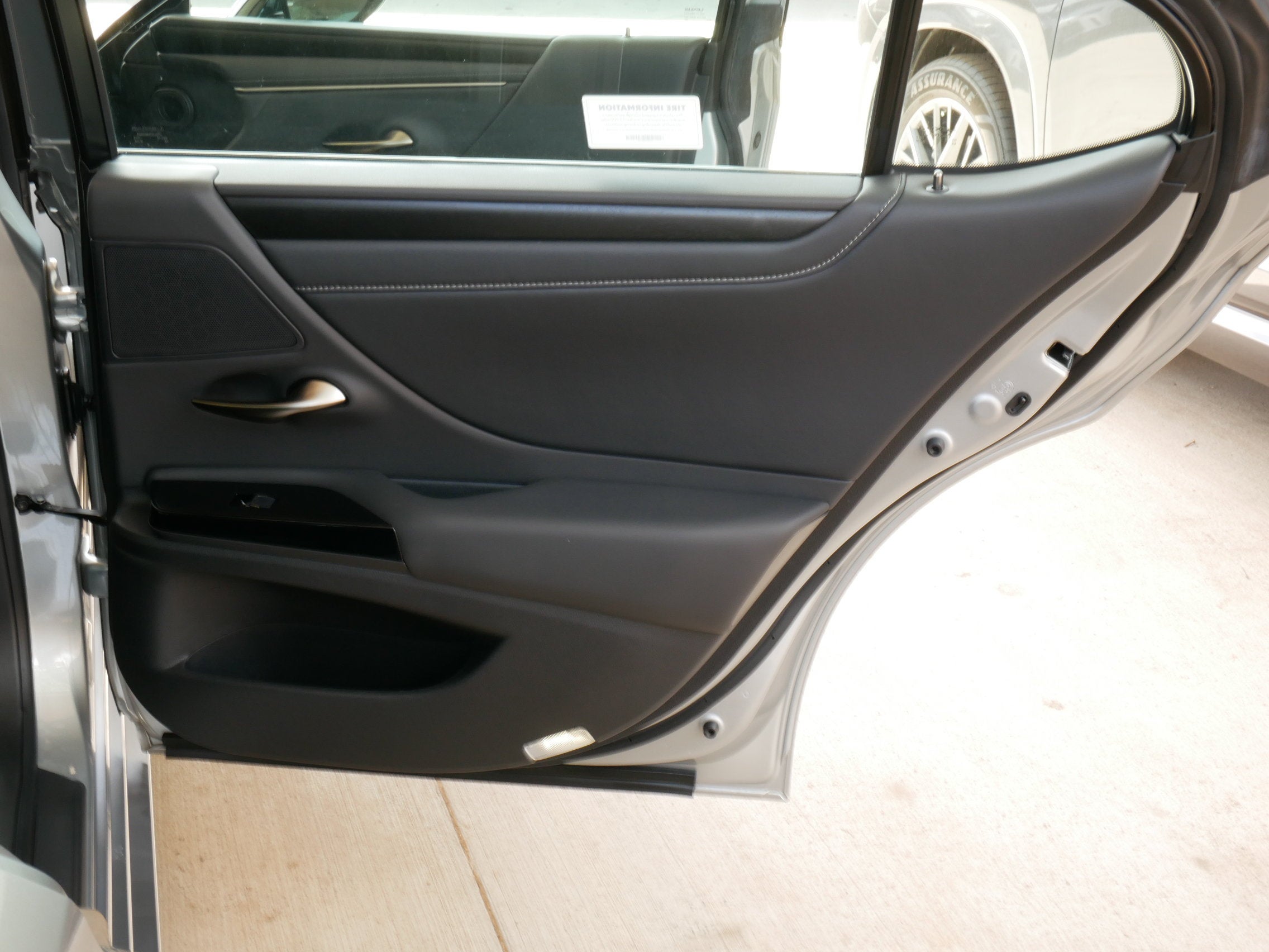2025 Lexus ES 350 350