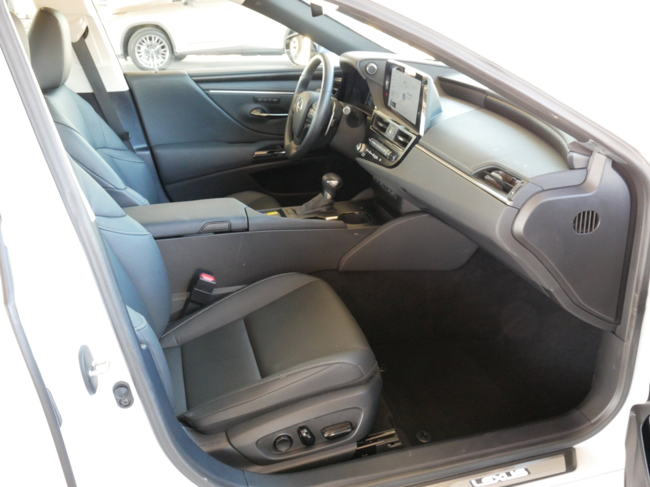 2025 Lexus ES 350 350