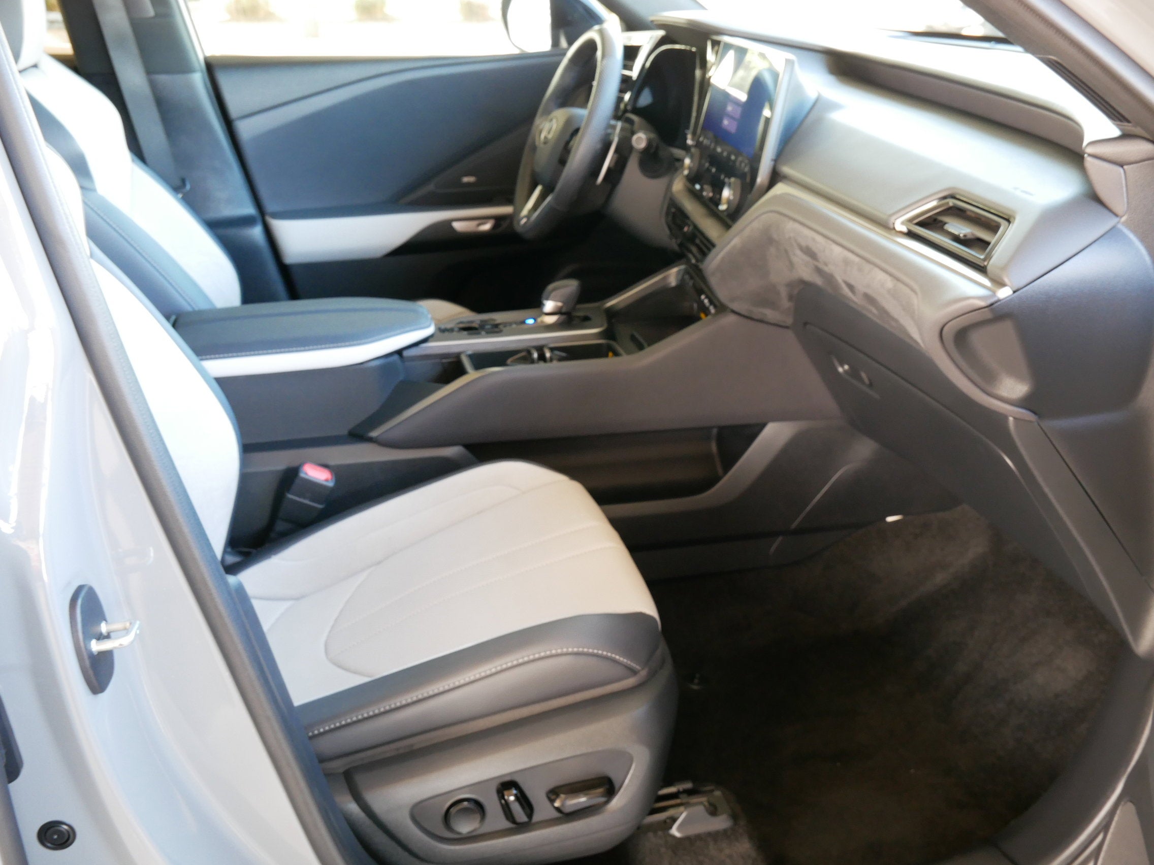 2024 Lexus TX 500h F SPORT Luxury