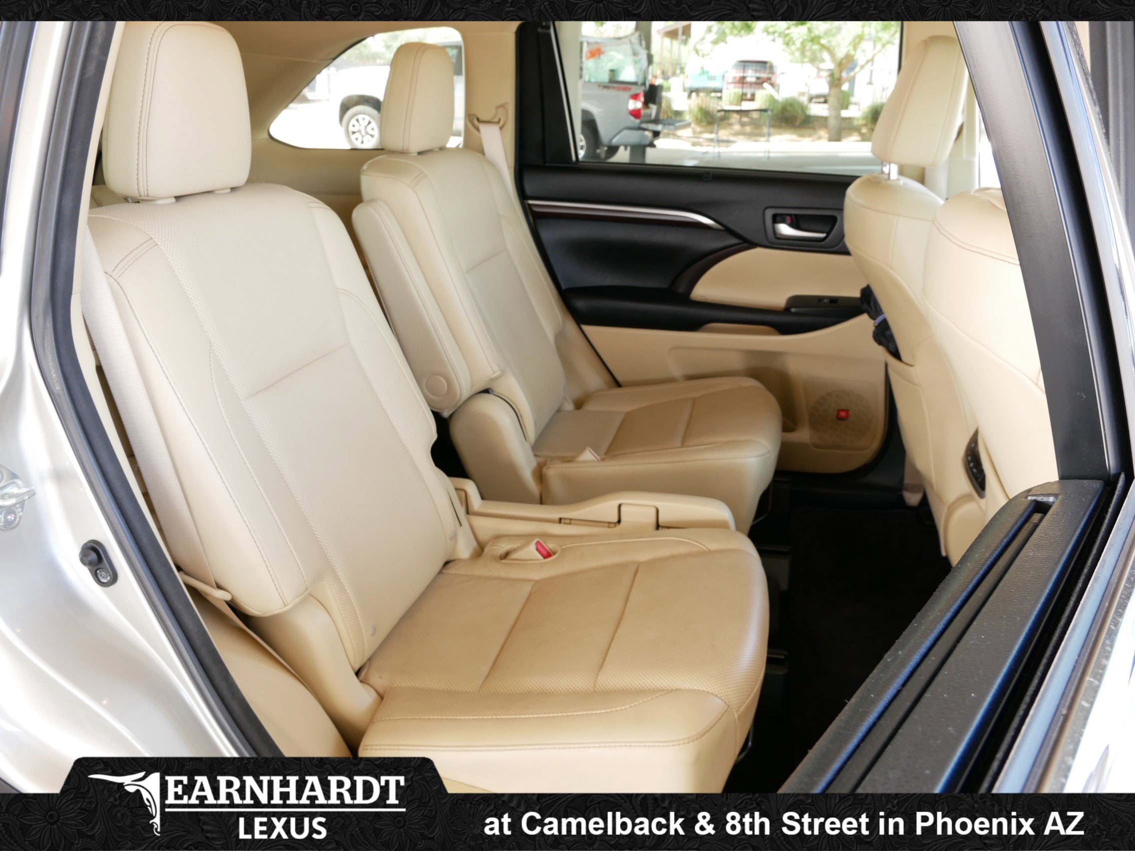 2016 Toyota Highlander Base