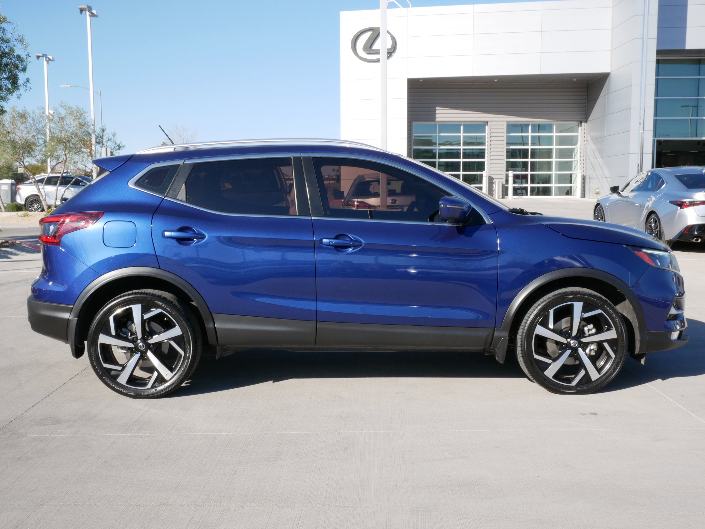 2022 Nissan Rogue Sport SL