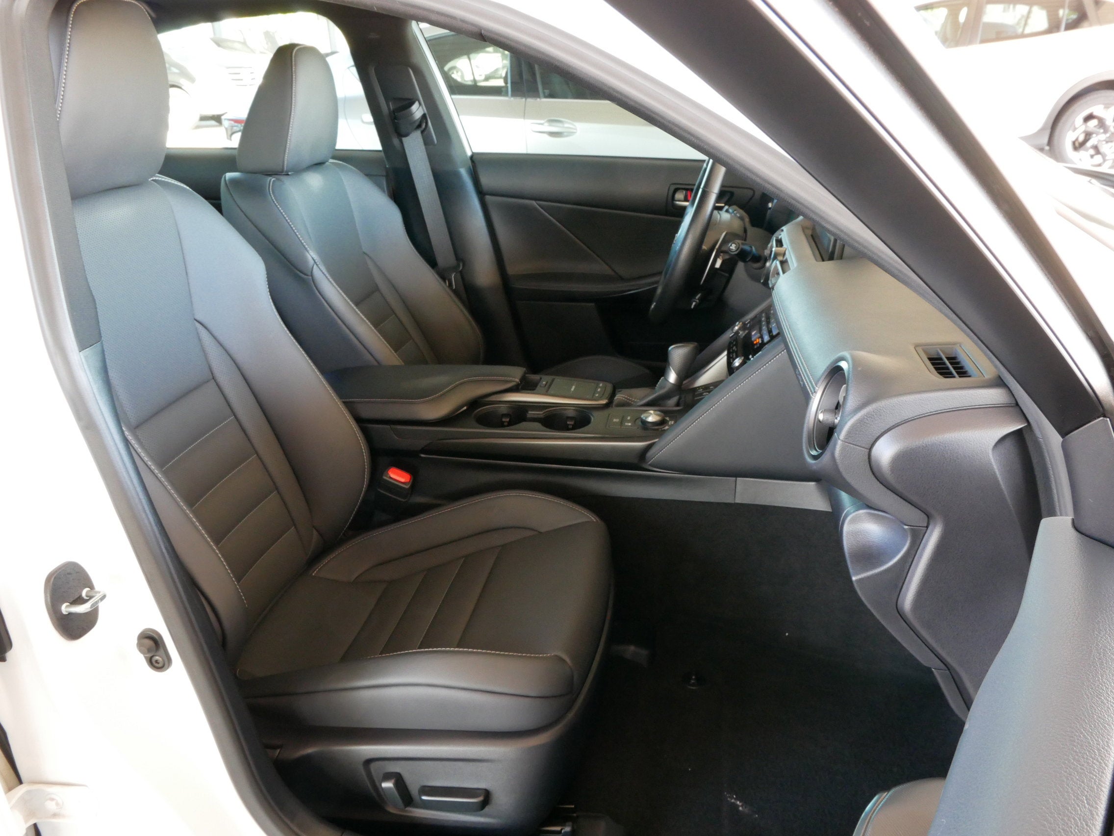 2024 Lexus IS FSPORT