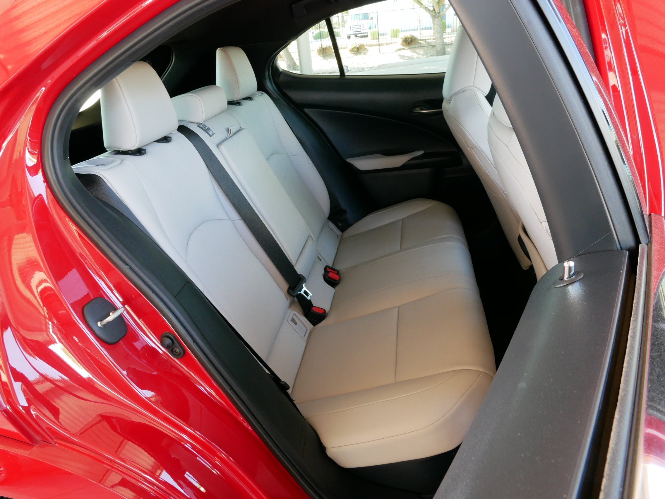 2024 Lexus UX 250h Premium