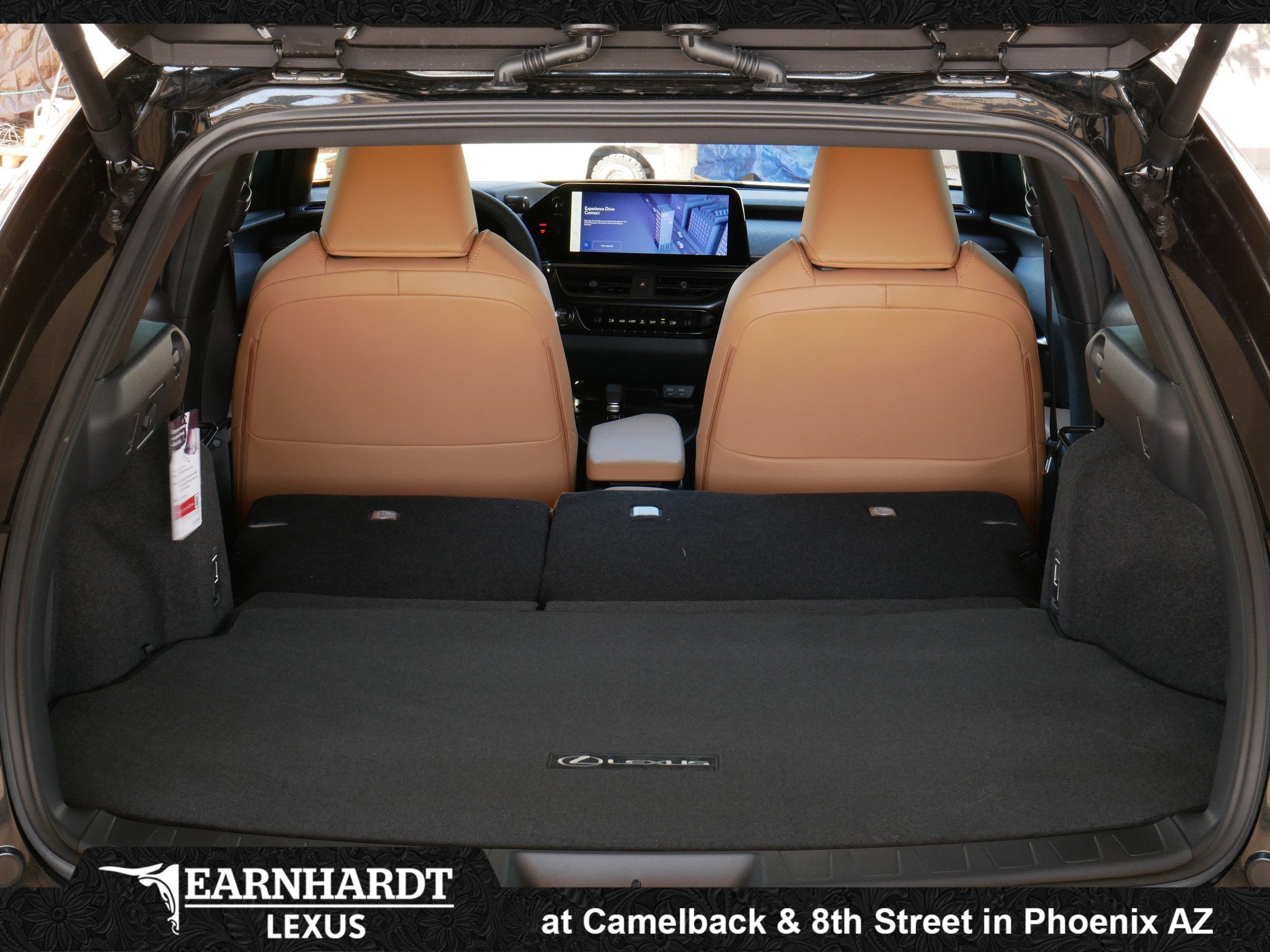 2026 Lexus UX 300h PREMIUM AWD