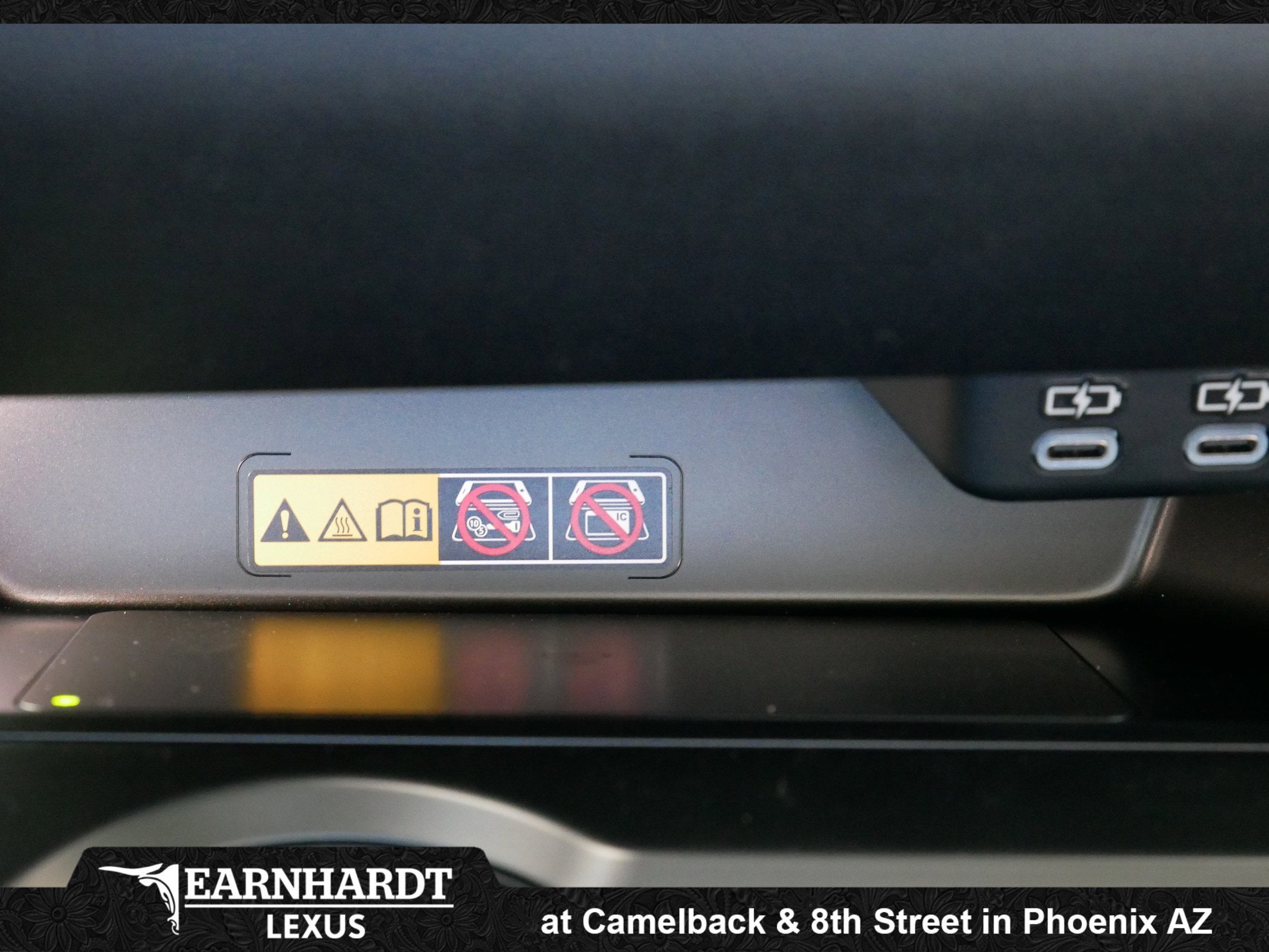 2026 Lexus UX 300h PREMIUM AWD