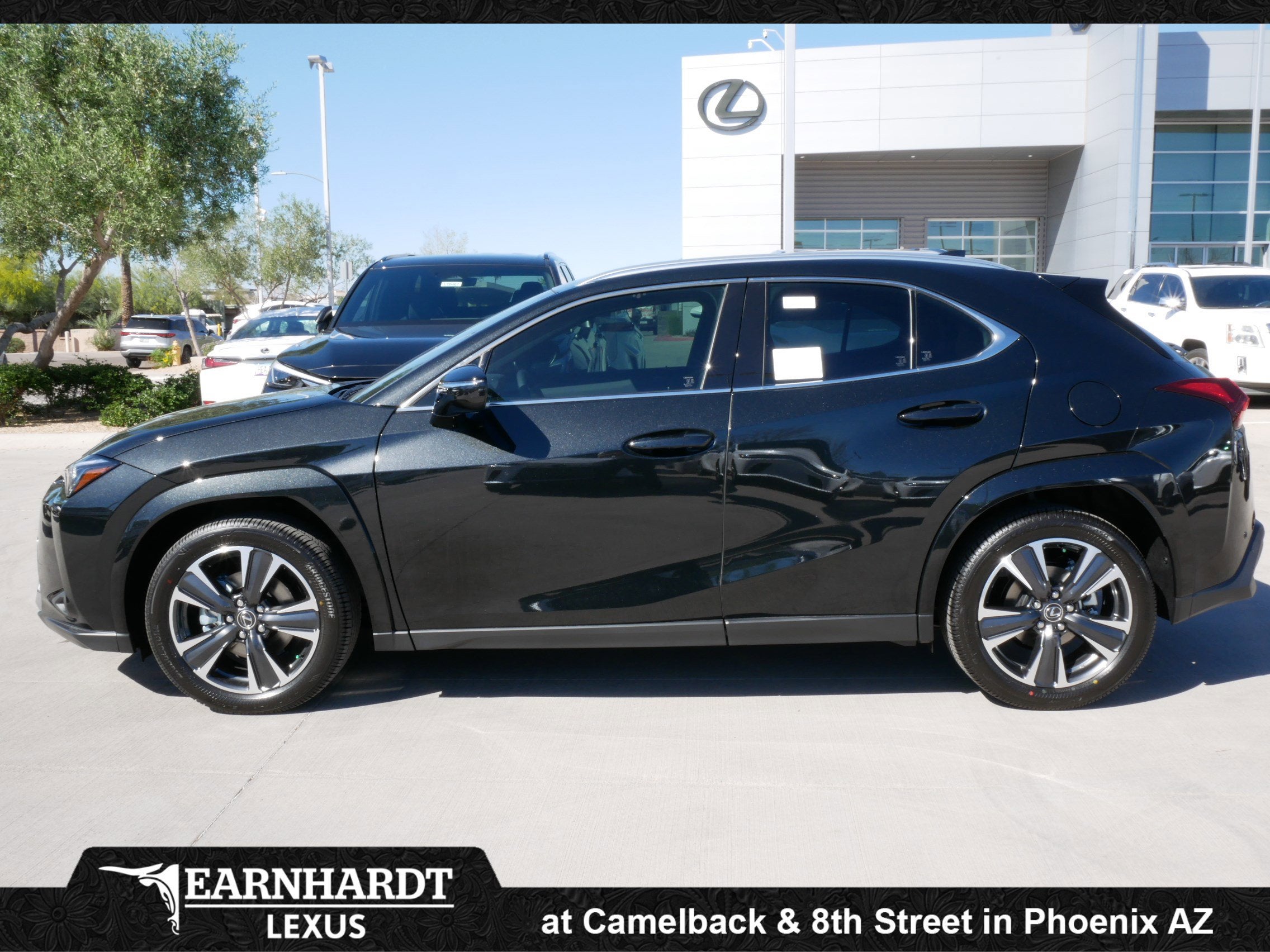 2026 Lexus UX 300h PREMIUM AWD