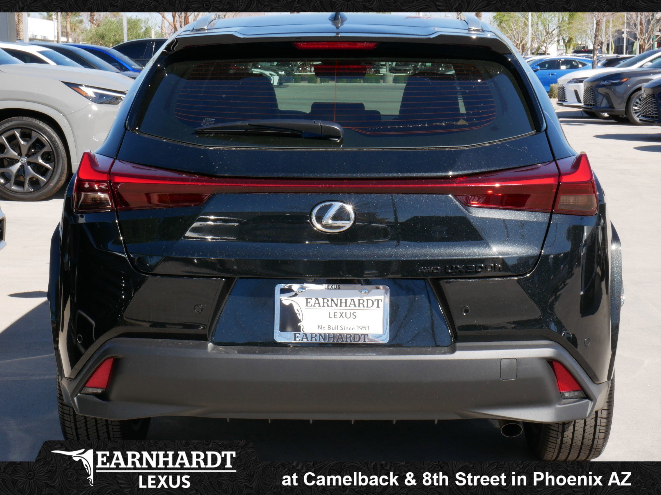 2026 Lexus UX 300h PREMIUM AWD