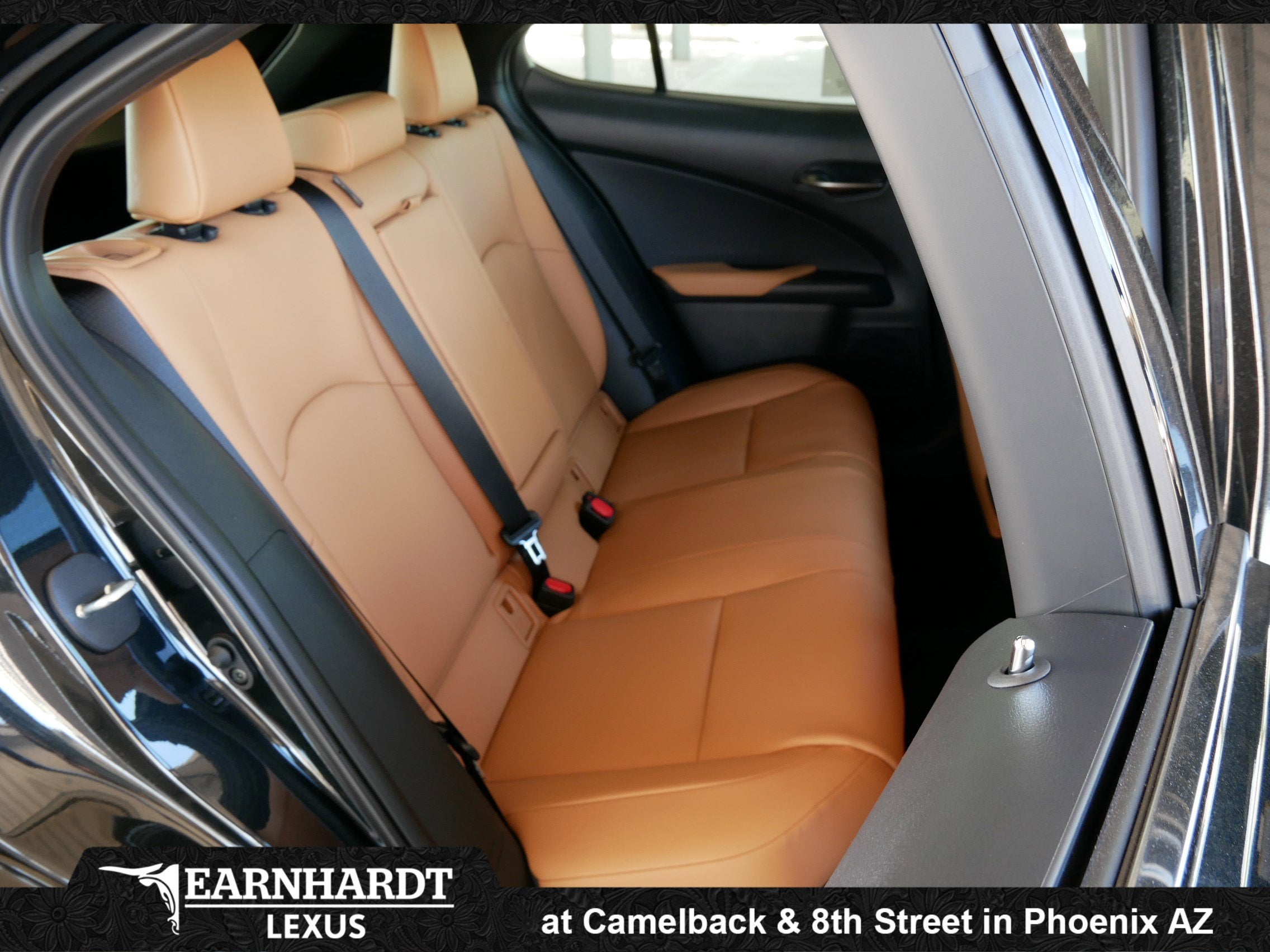 2026 Lexus UX 300h PREMIUM AWD