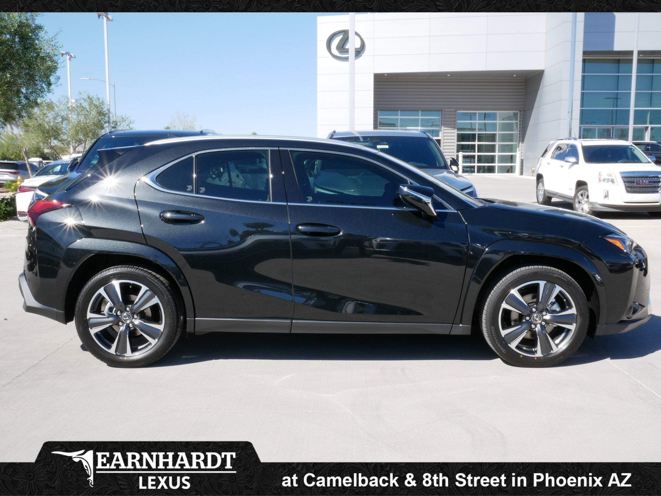 2026 Lexus UX 300h PREMIUM AWD