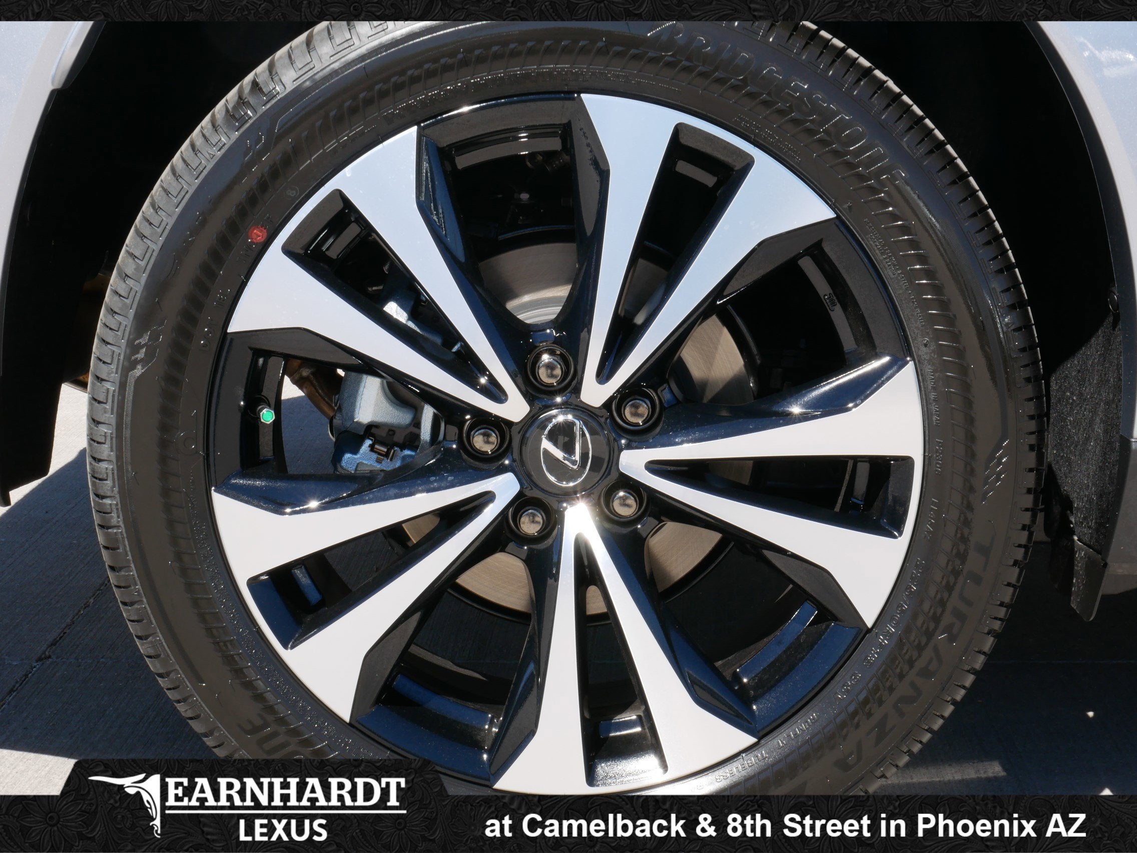 2026 Lexus UX 300h F SPORT DESIGN AWD