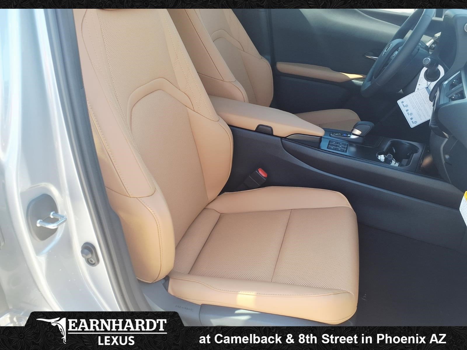 2026 Lexus UX 300h PREMIUM AWD