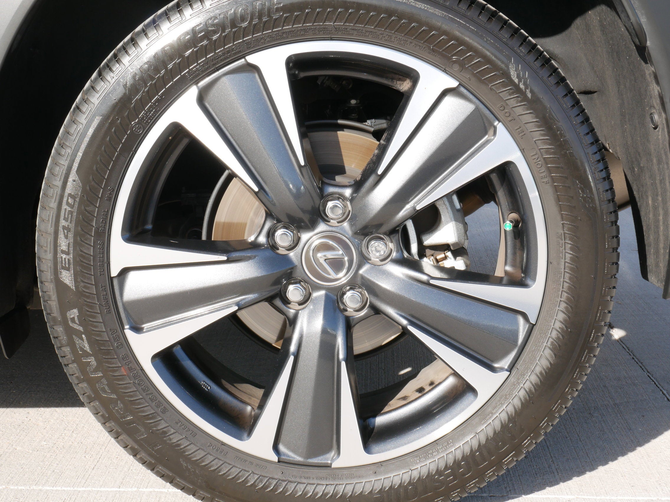 2025 Lexus UX 300h 300h