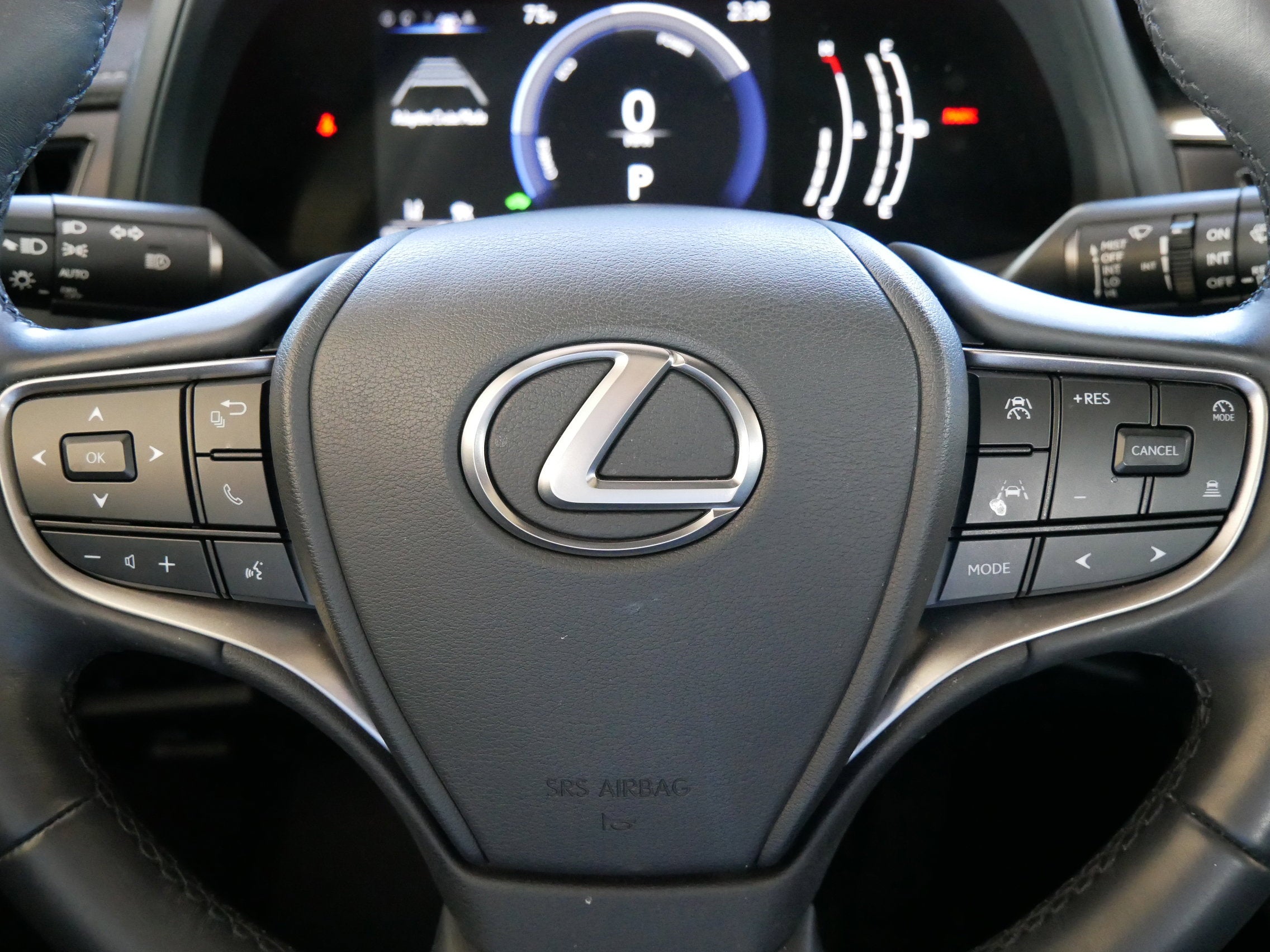 2025 Lexus UX 300h 300h