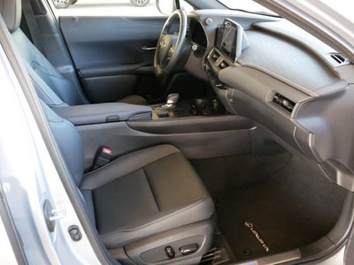 2025 Lexus UX 300h 300h