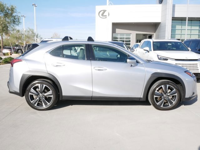 2025 Lexus UX 300h 300h