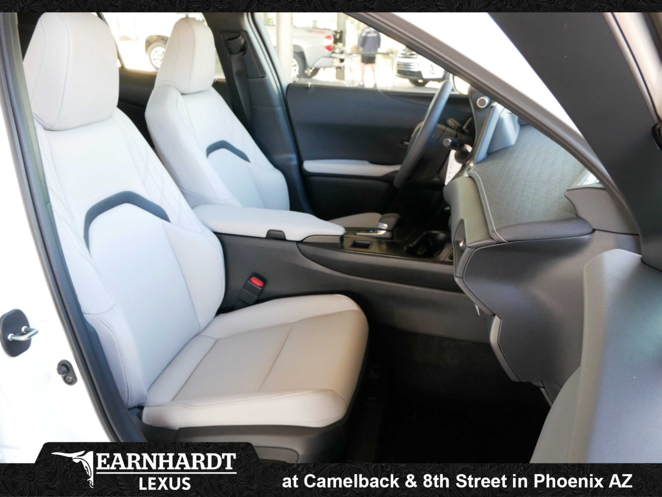 2026 Lexus UX 300h 300h