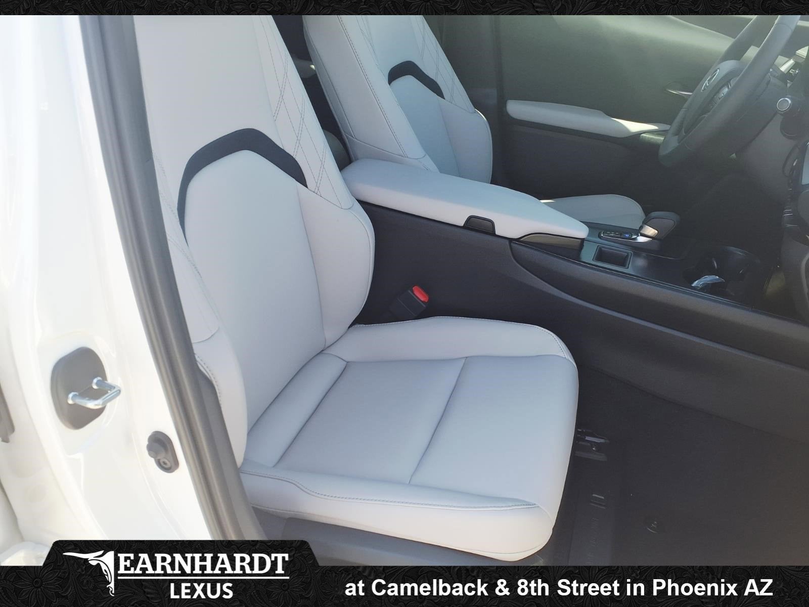 2026 Lexus UX 300h 300h