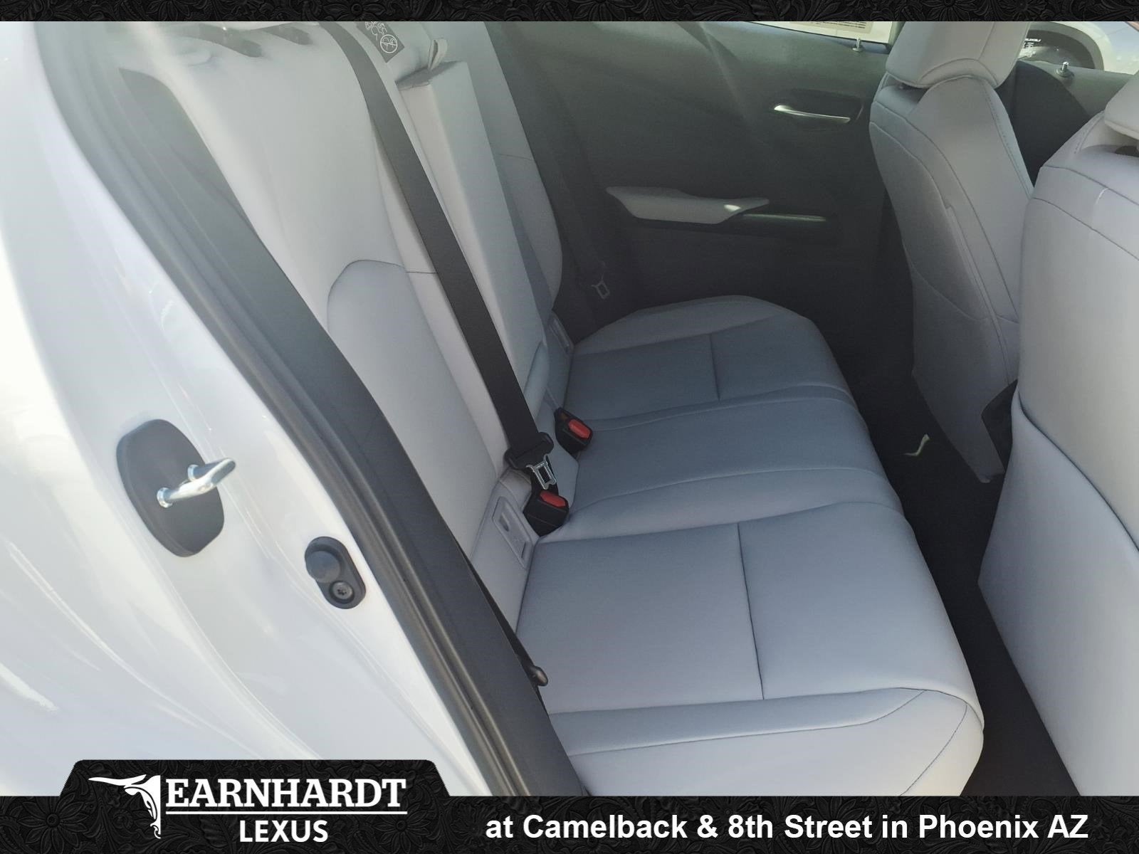 2026 Lexus UX 300h 300h