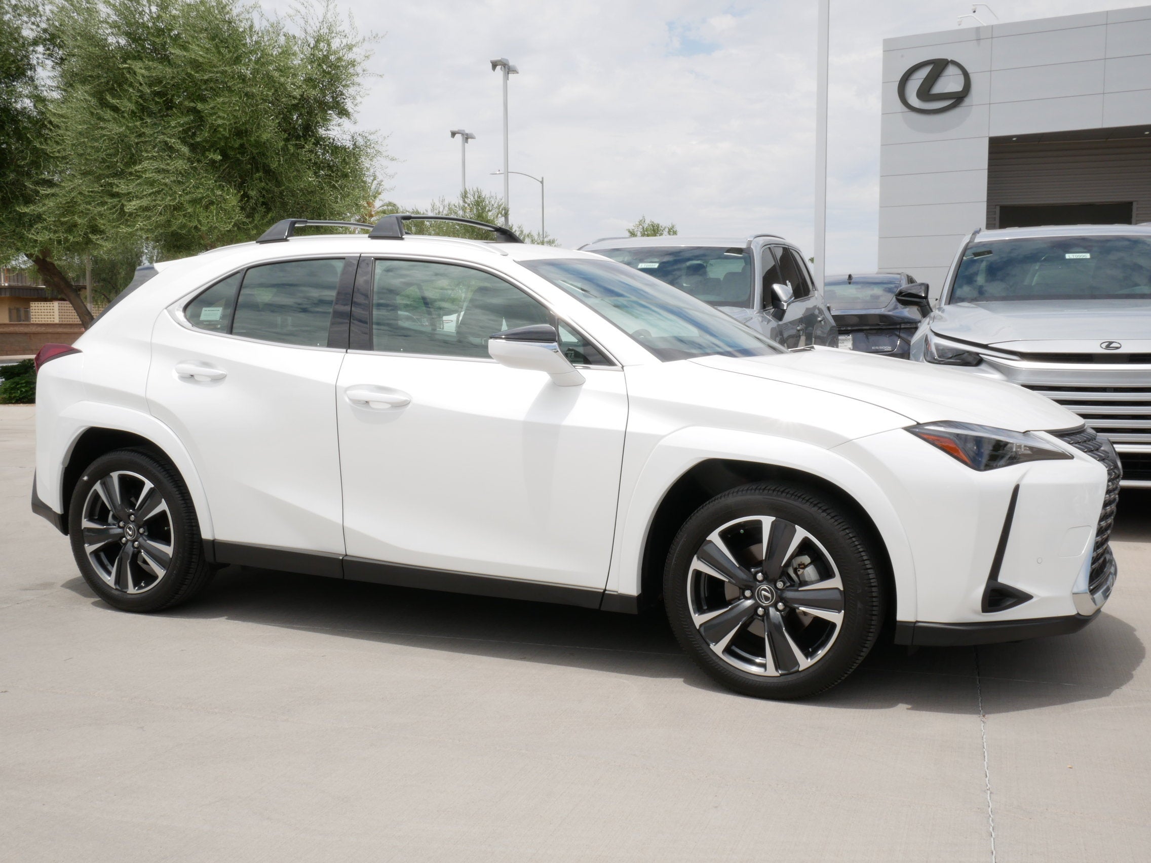 2025 Lexus UX UX 300h Premium