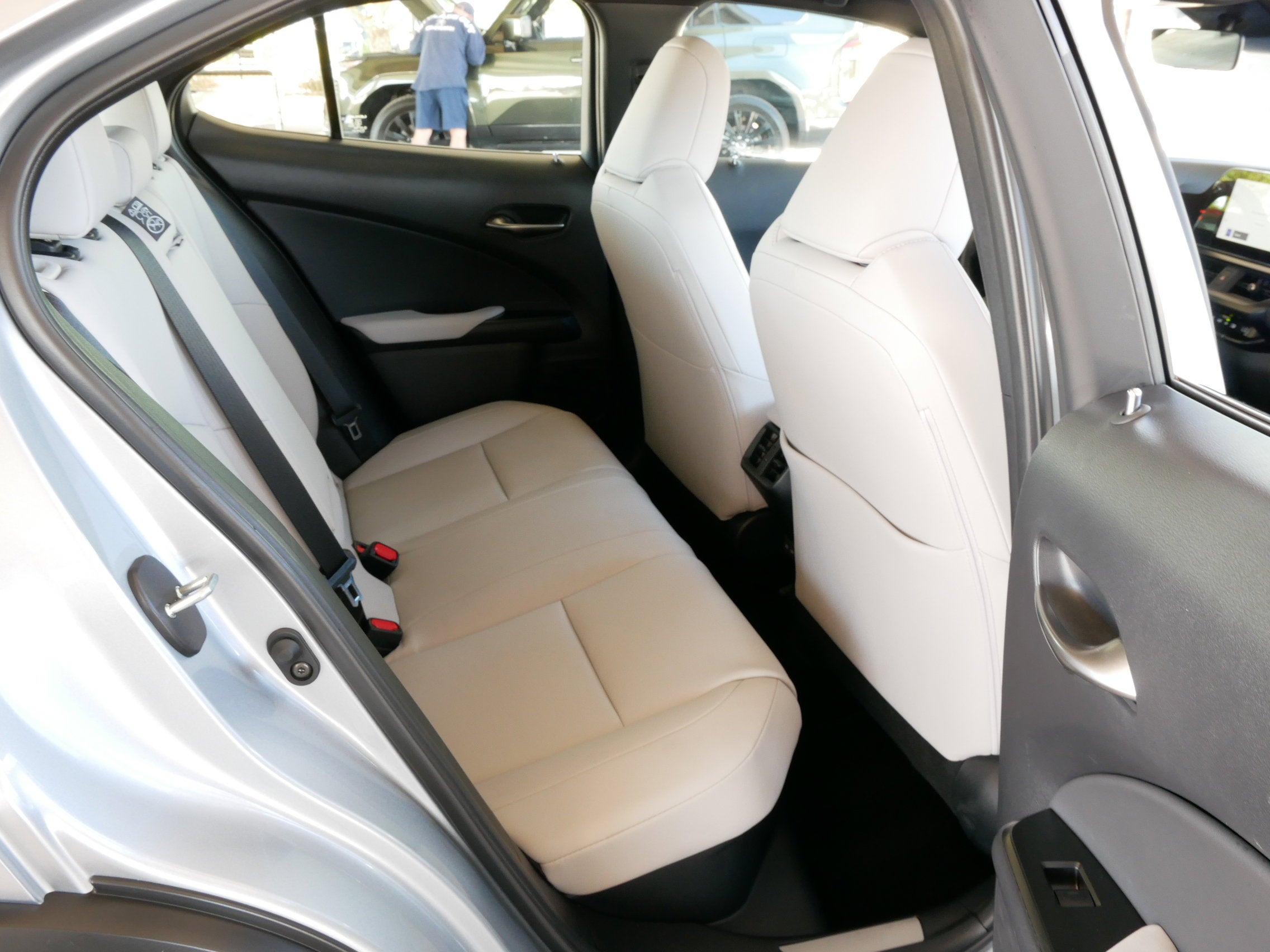 2025 Lexus UX 300h BASE