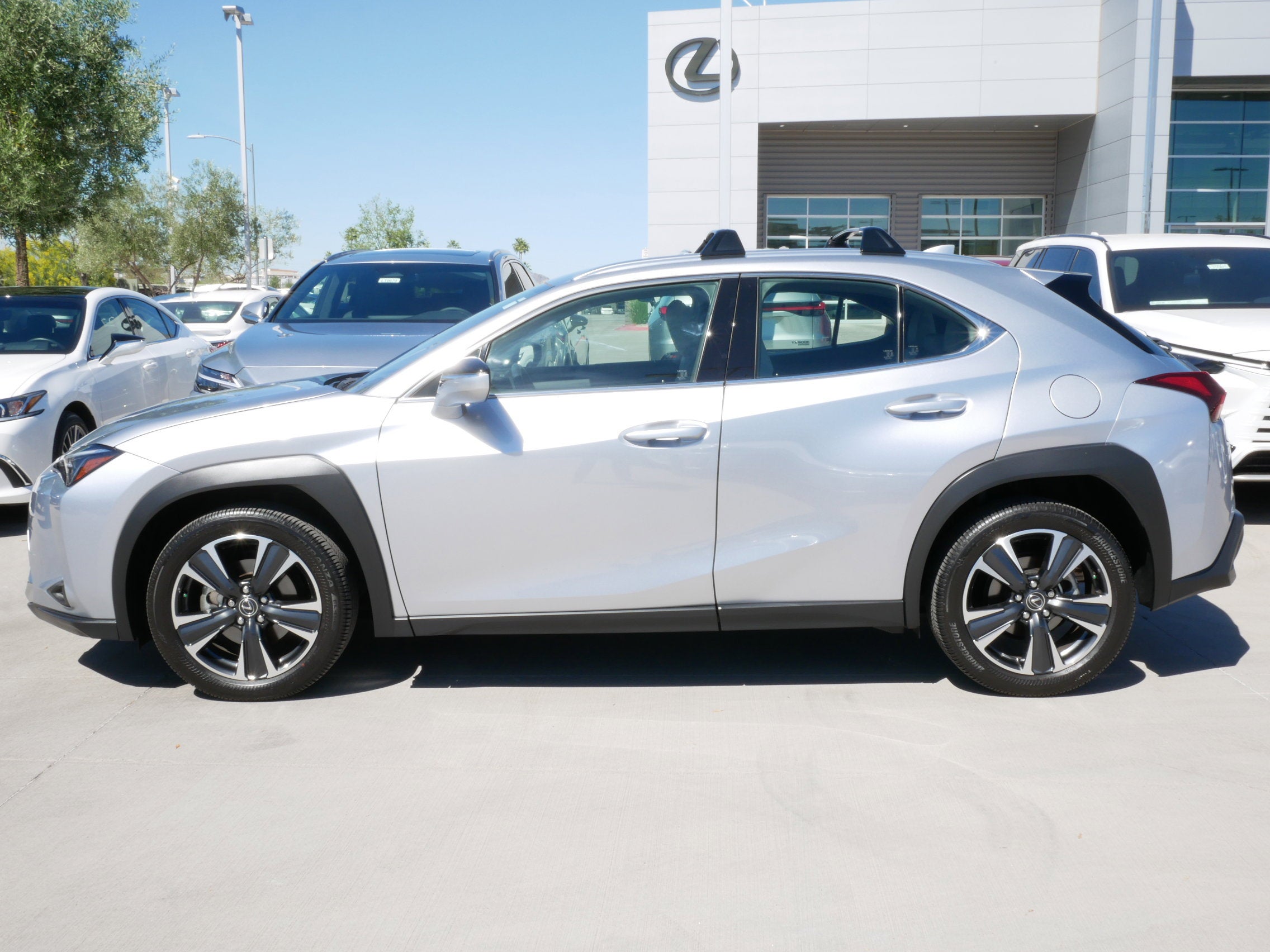 2025 Lexus UX 300h BASE