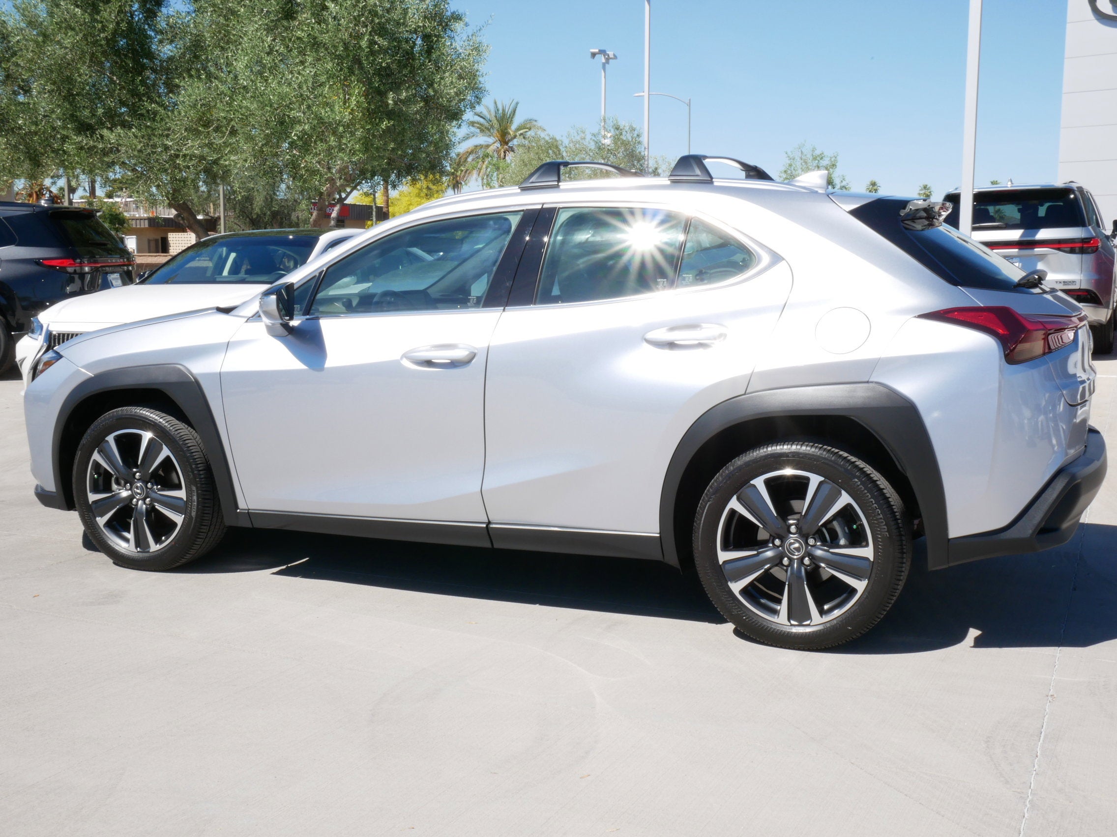 2025 Lexus UX 300h BASE