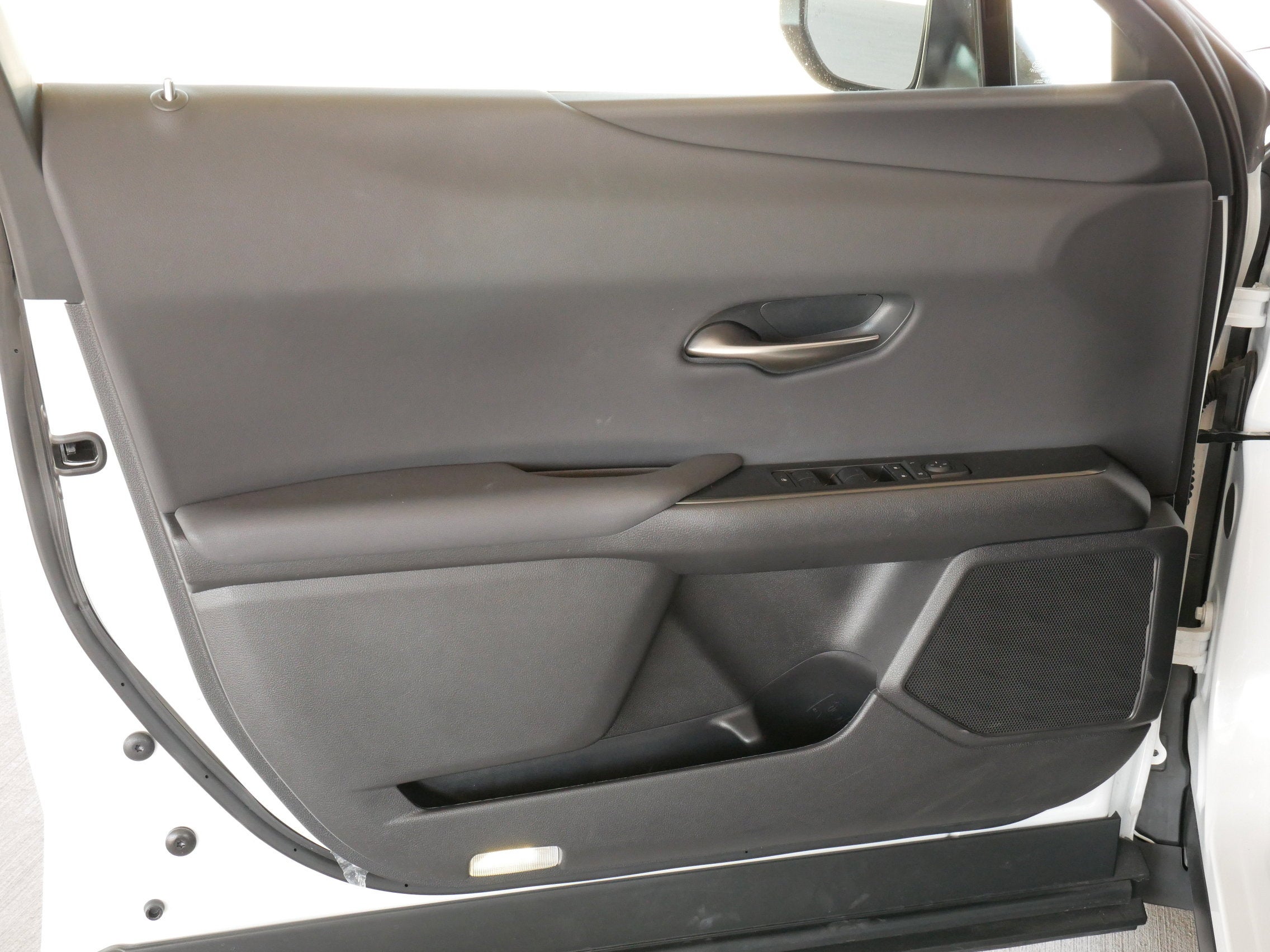 2025 Lexus UX 300h BASE