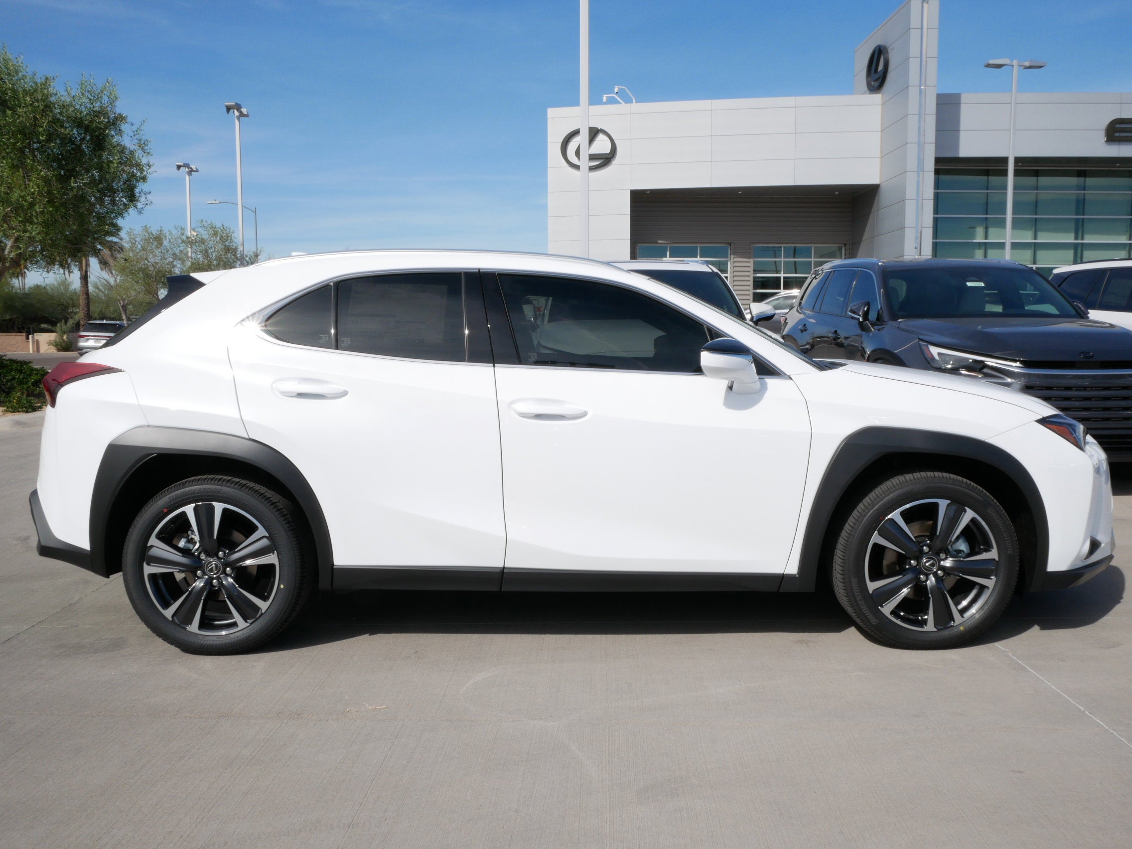 2026 Lexus UX 300h 300h