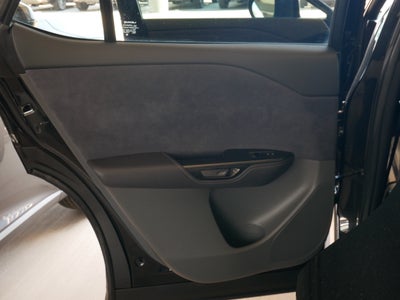 2023 Lexus RZ 450e LUXU