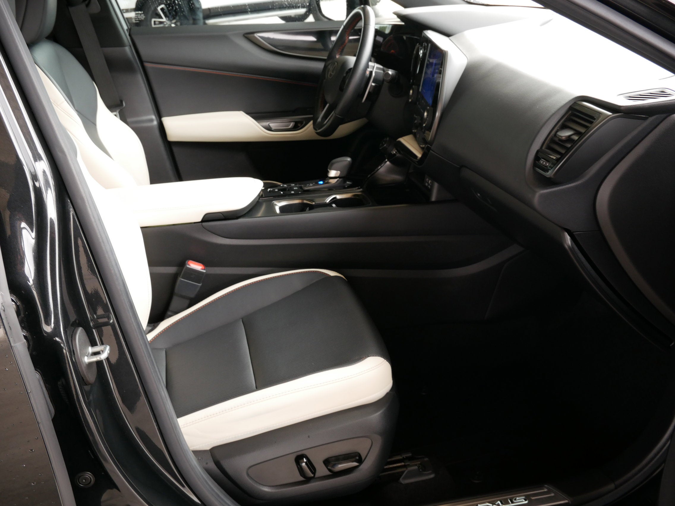 2022 Lexus NX 350h AWD