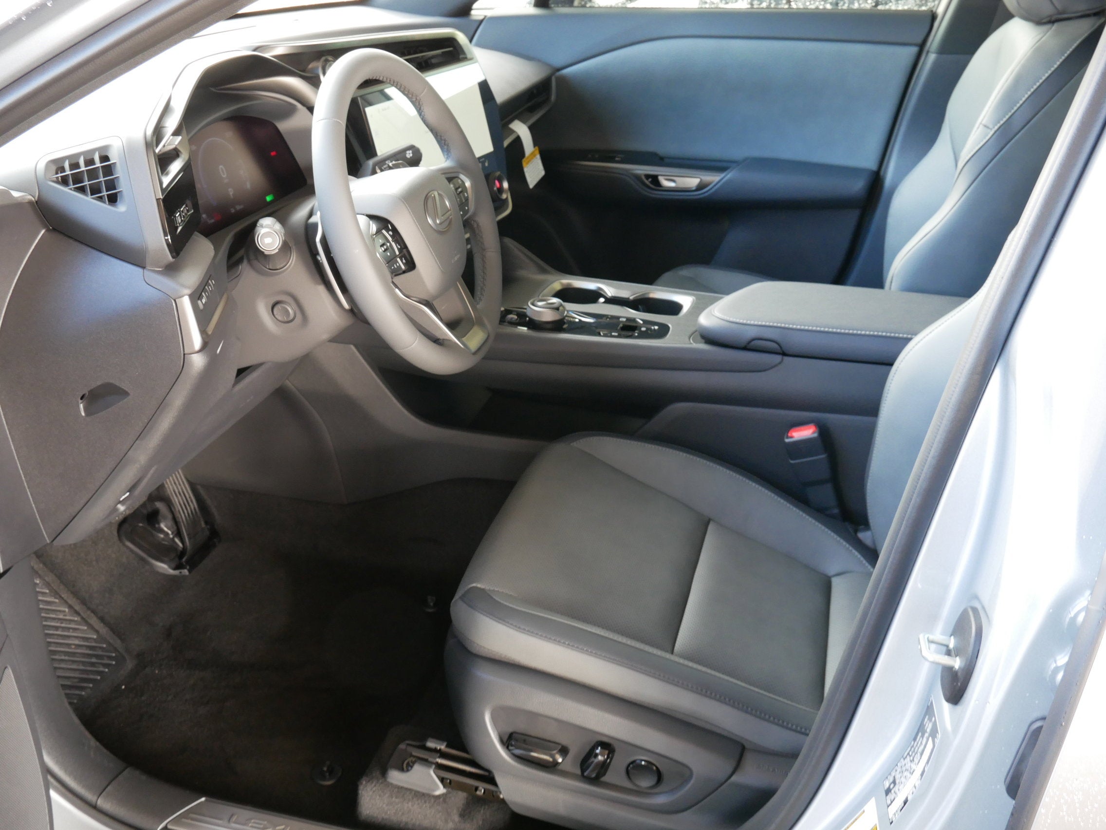 2026 Lexus RZ 350e PREMIUM