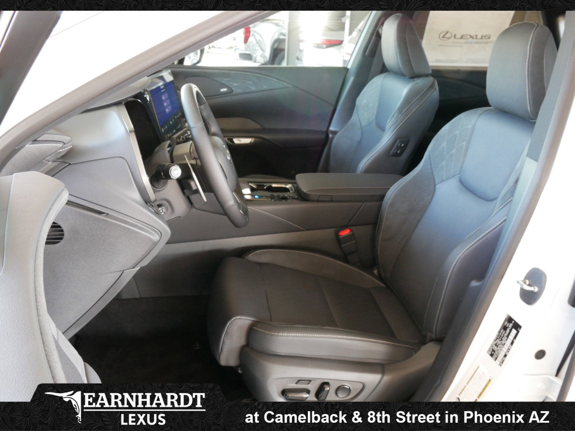 2026 Lexus RX 450h+ Luxury