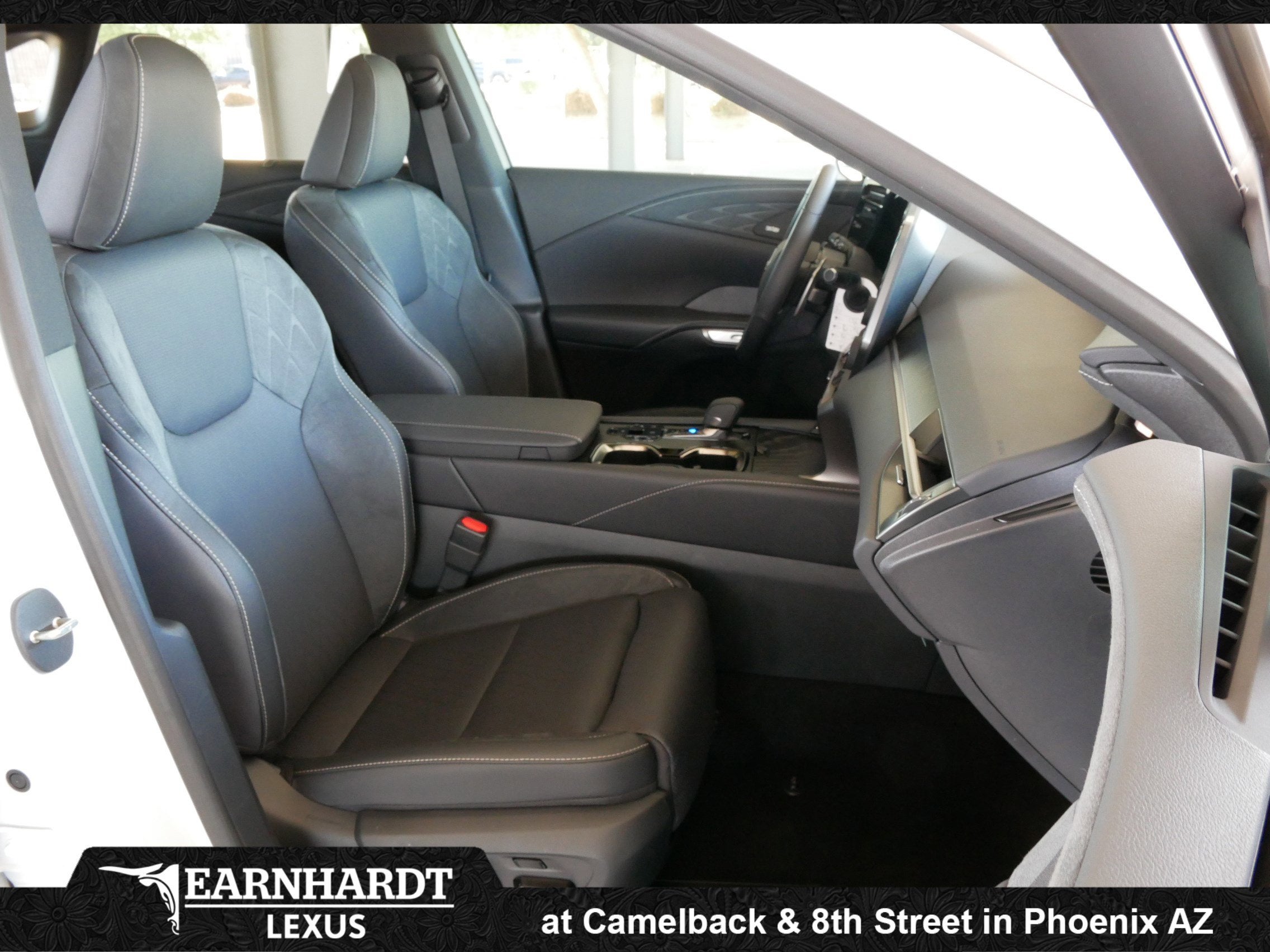 2026 Lexus RX 450h+ Luxury