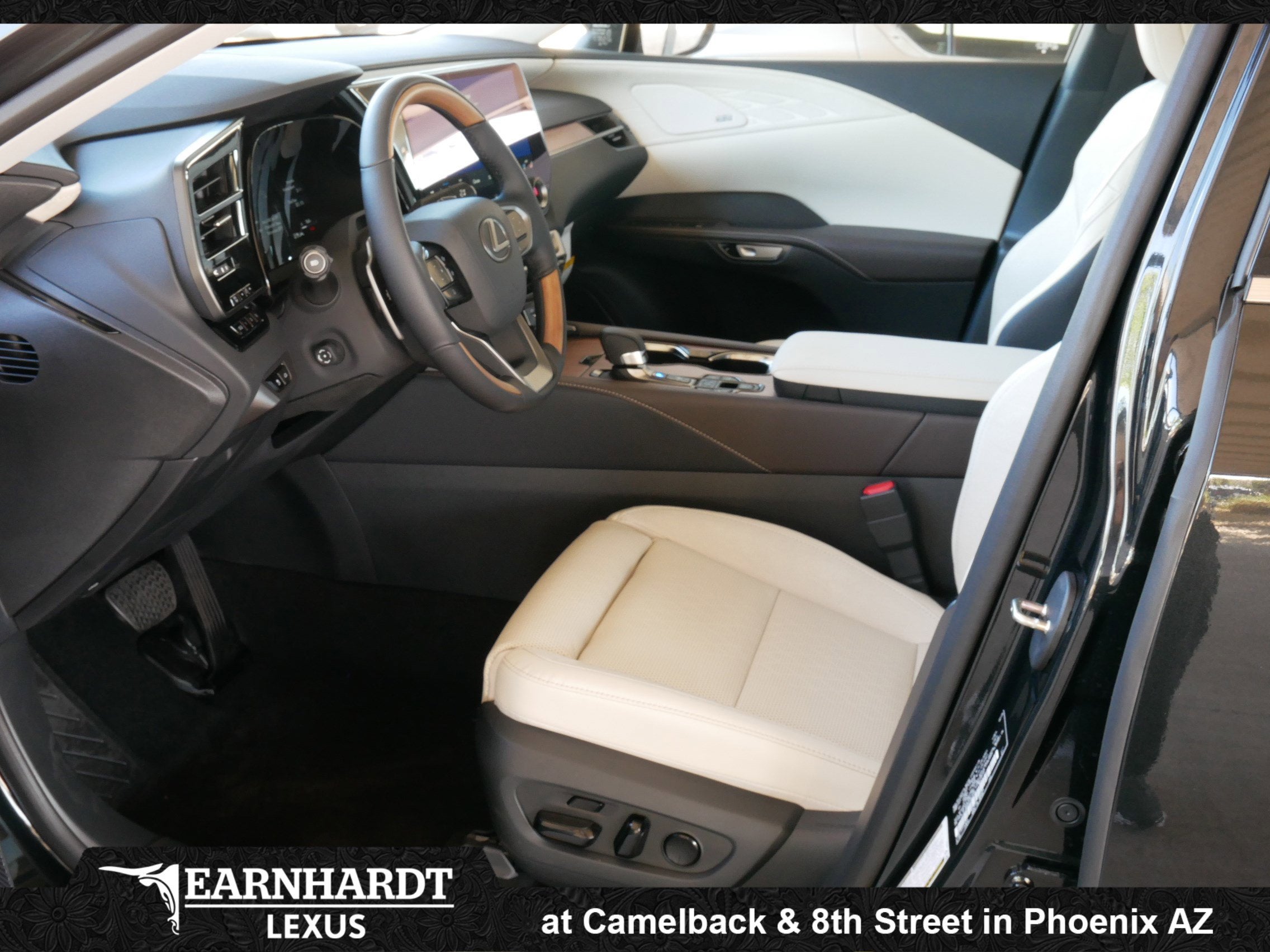 2026 Lexus RX 450h+ Luxury