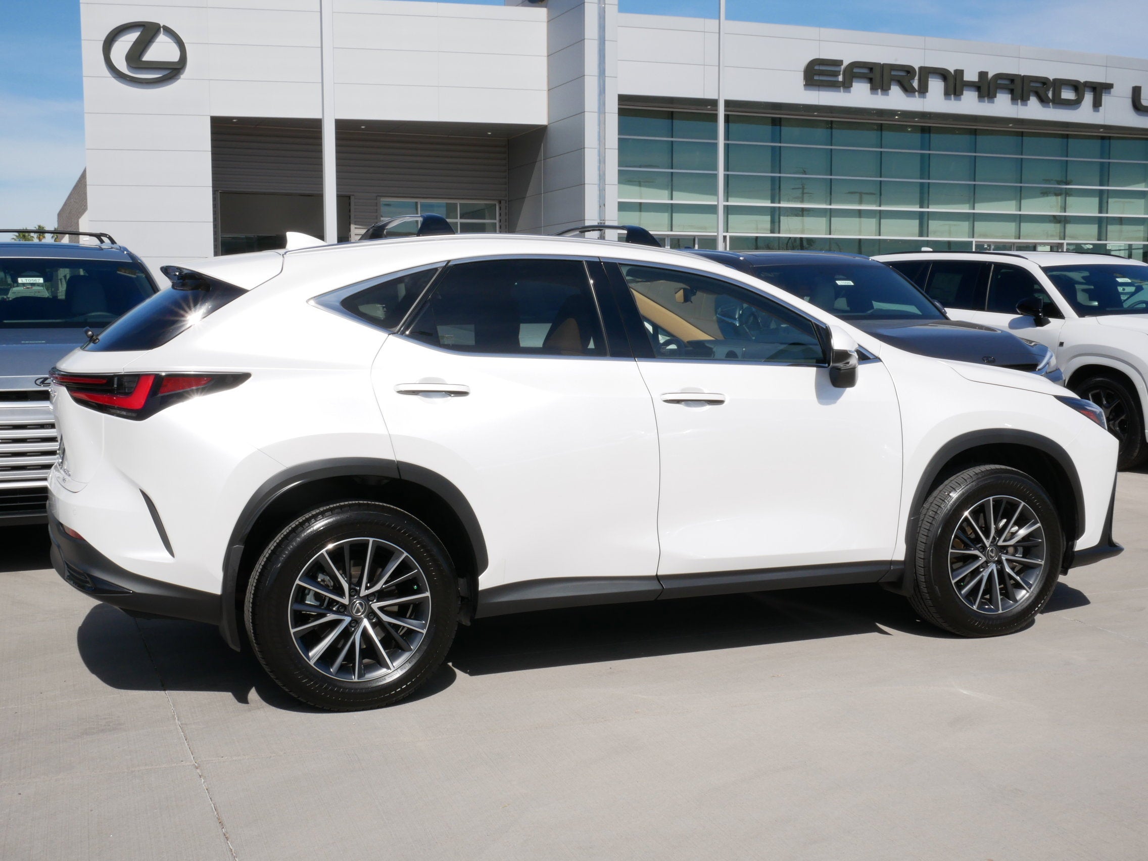 2025 Lexus NX 350h Premium