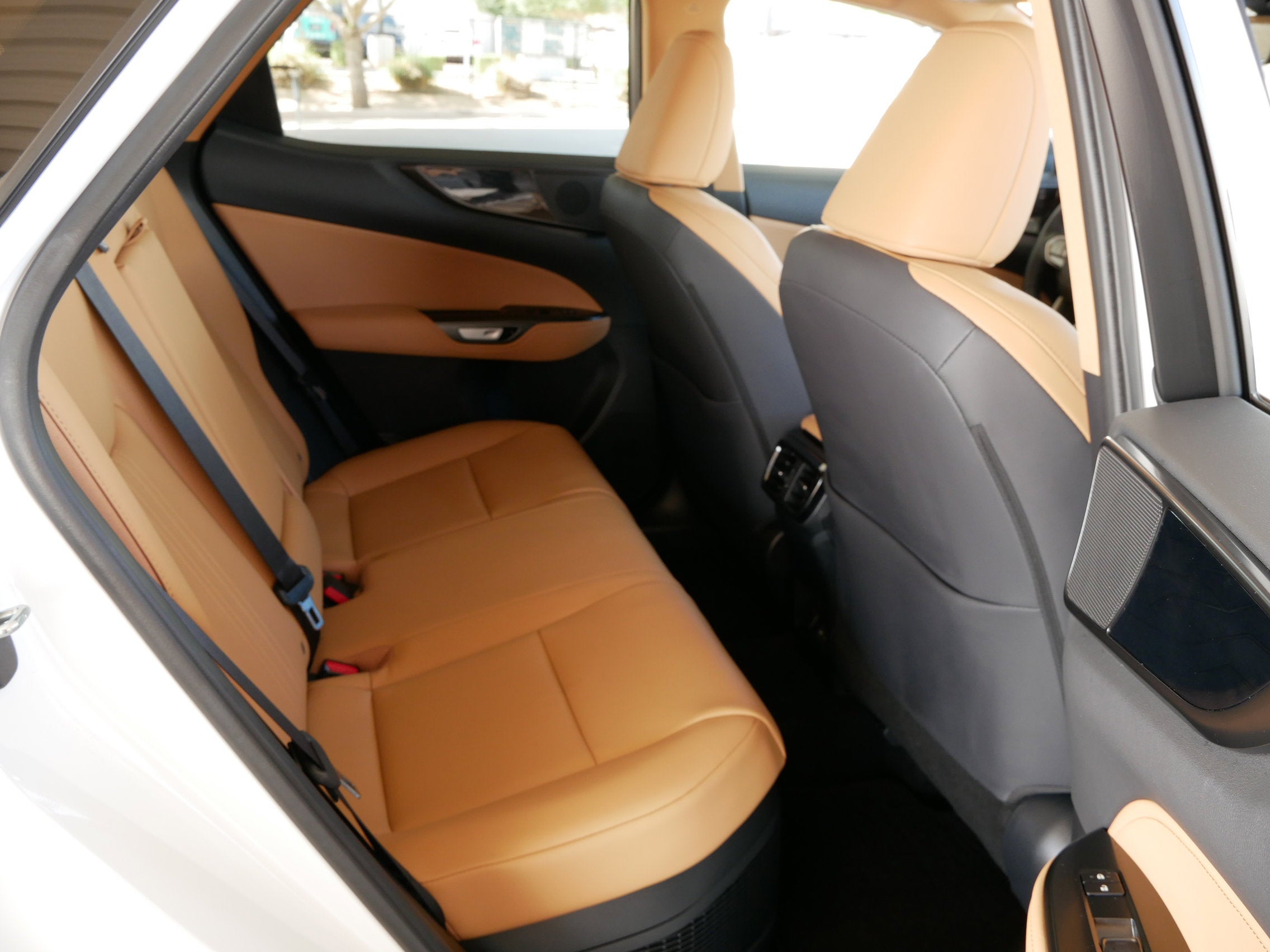 2025 Lexus NX 350h Premium