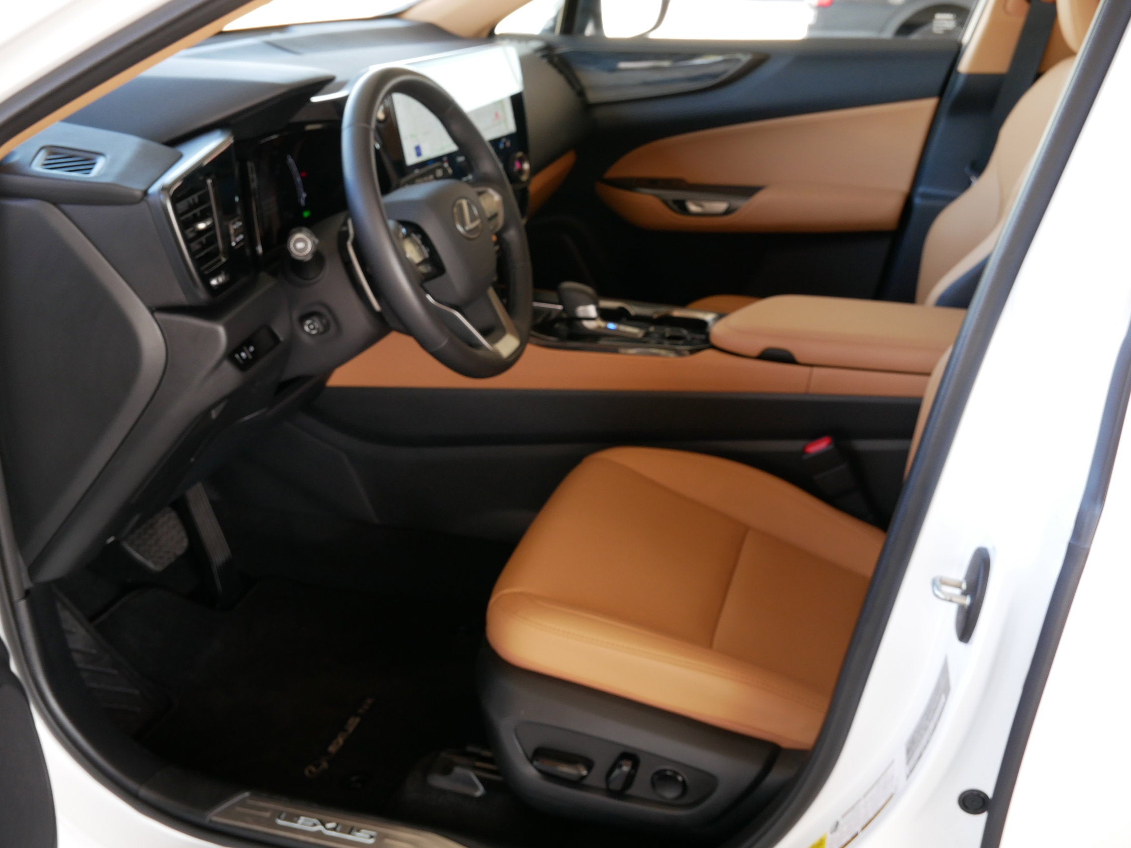 2025 Lexus NX 350h Premium