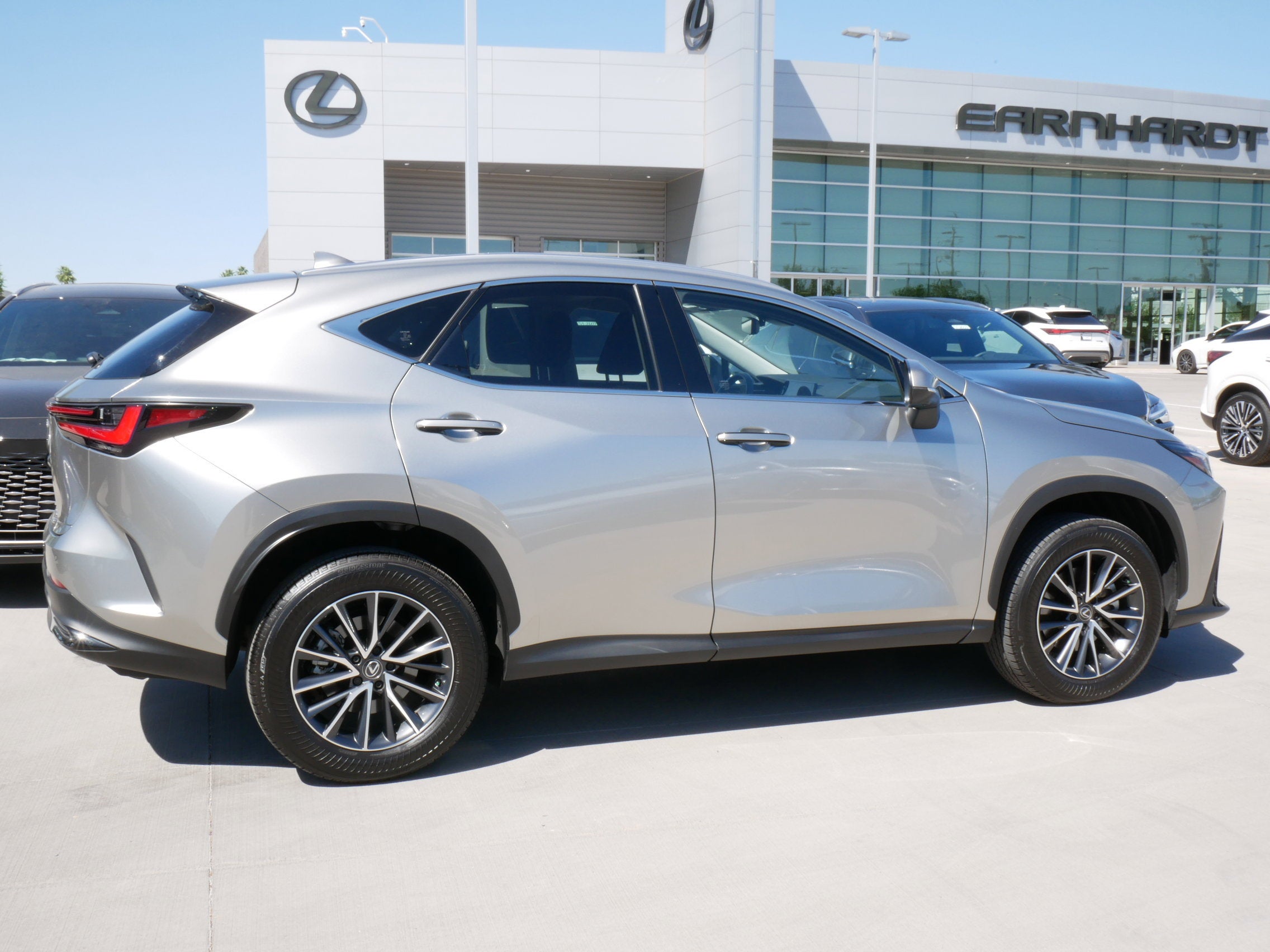 2025 Lexus NX 350h PREMIUM