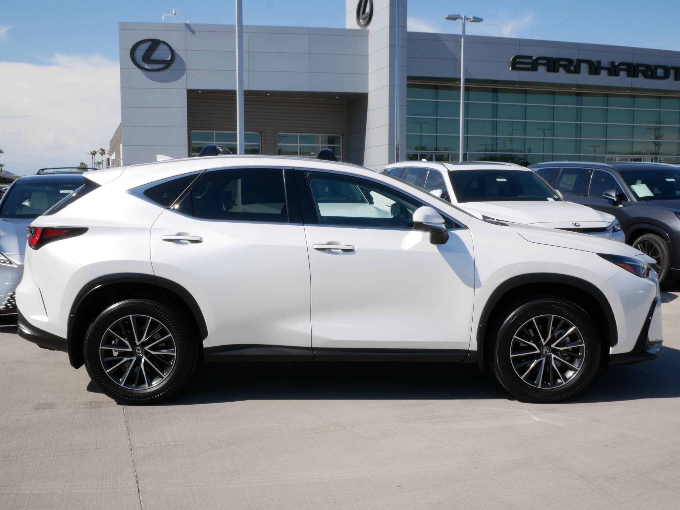 2025 Lexus NX 350h PREMIUM