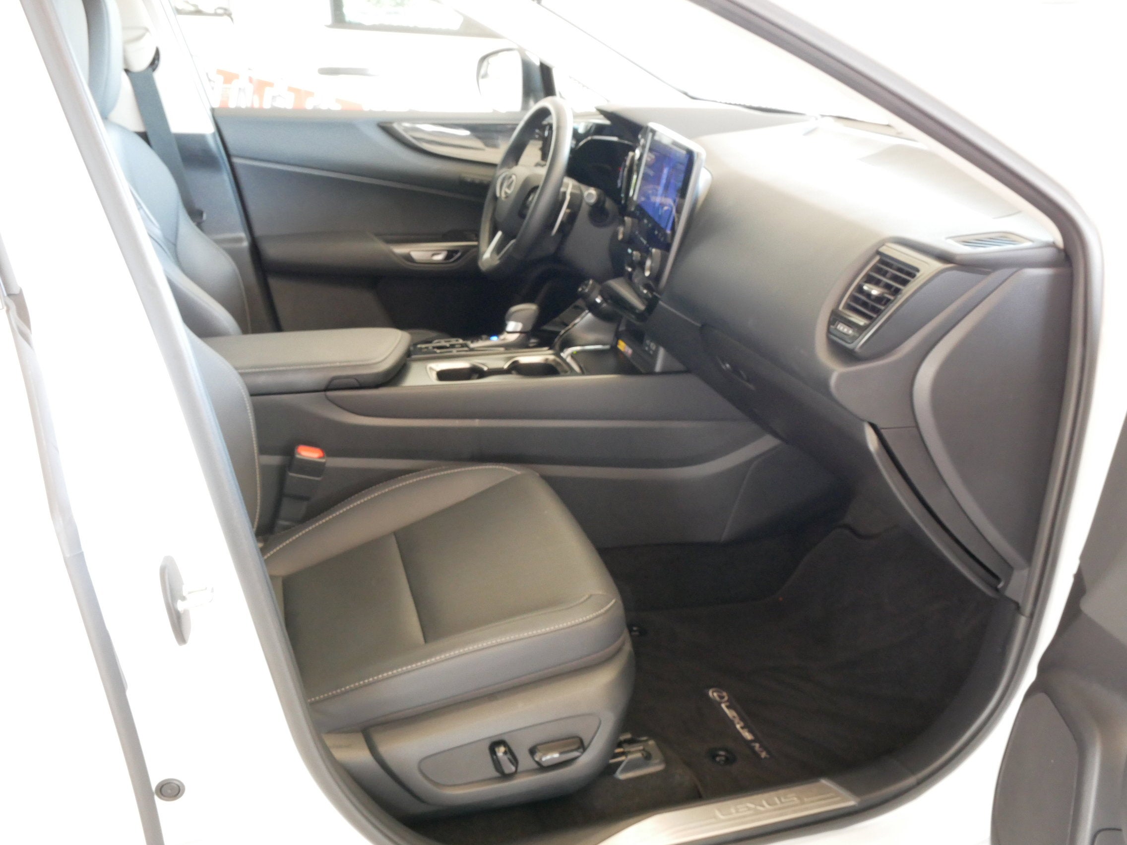 2025 Lexus NX 350h PREMIUM