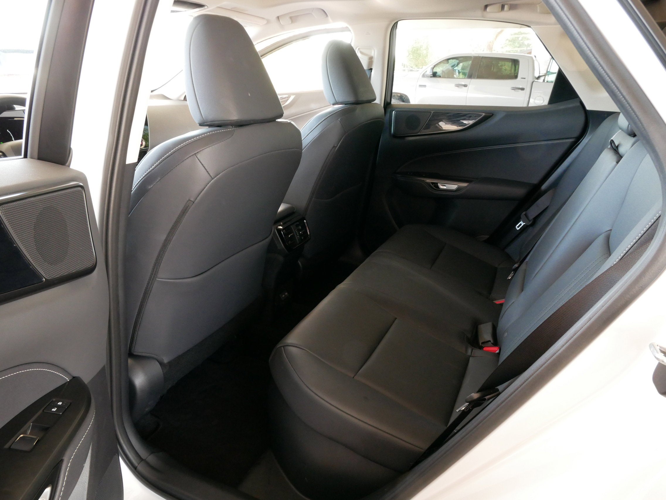 2025 Lexus NX 350h PREMIUM