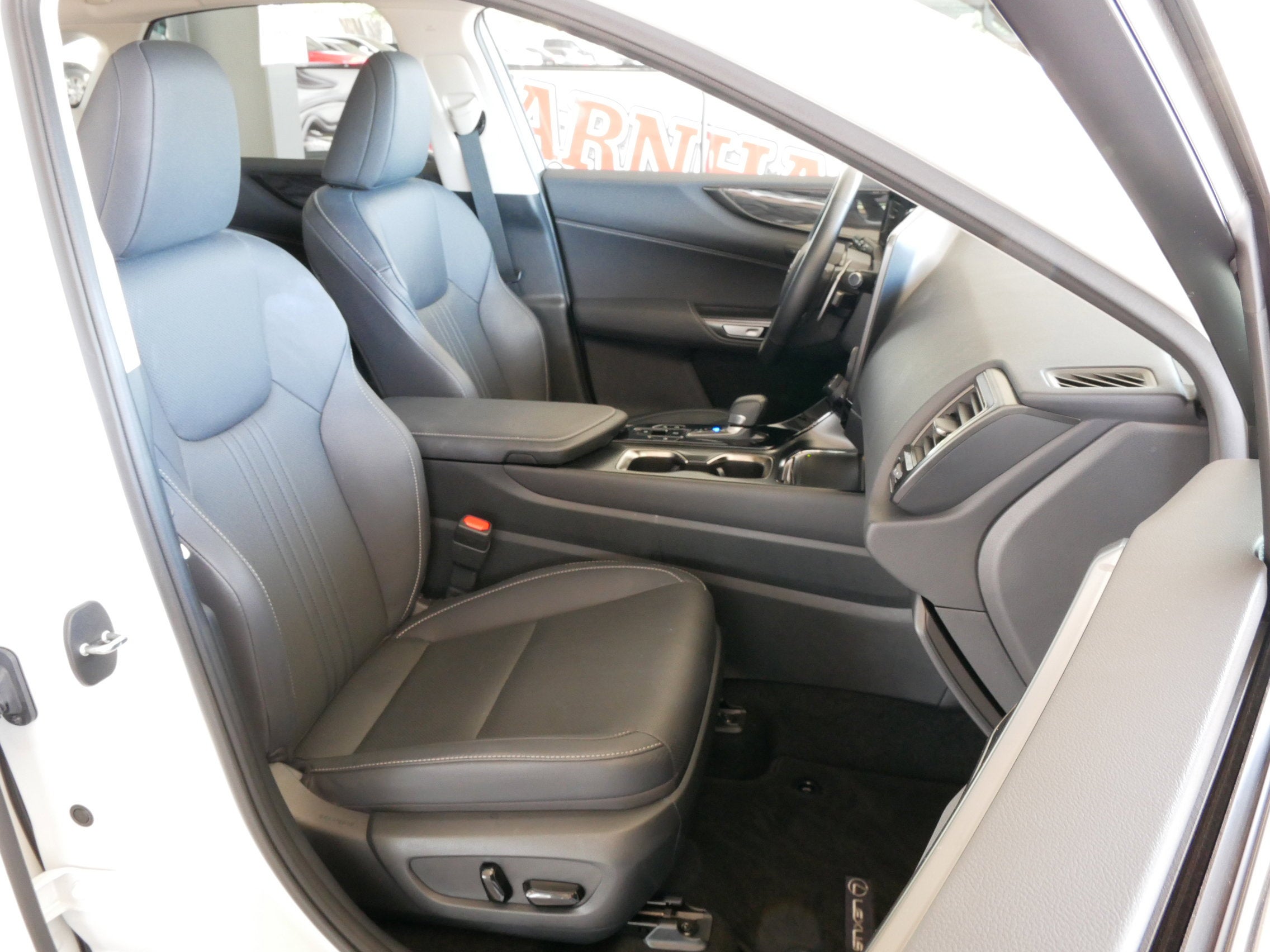 2025 Lexus NX 350h PREMIUM