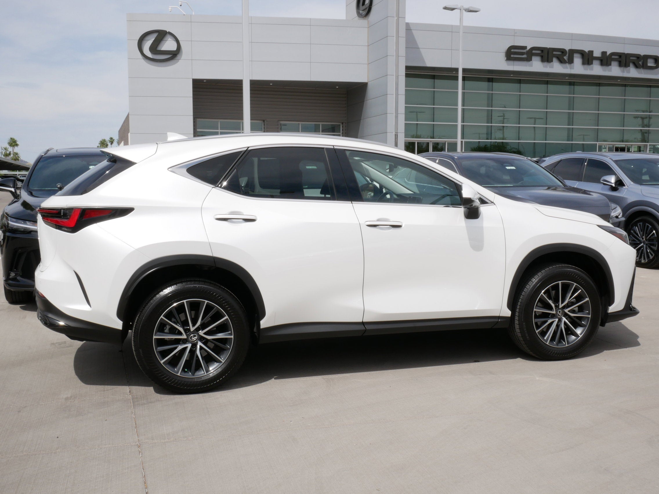 2025 Lexus NX 350h AWD