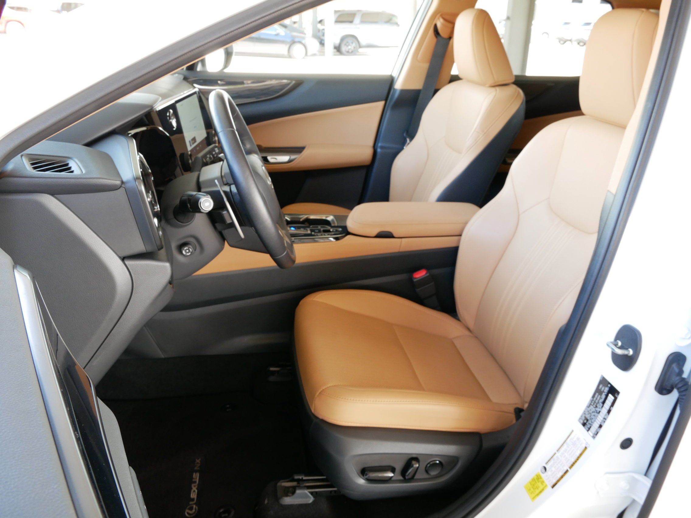 2025 Lexus NX 350h PREMIUM