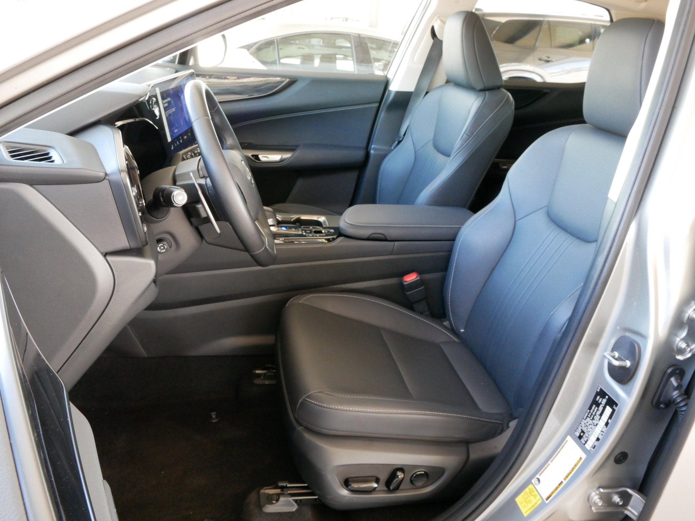 2025 Lexus NX 350h PREMIUM