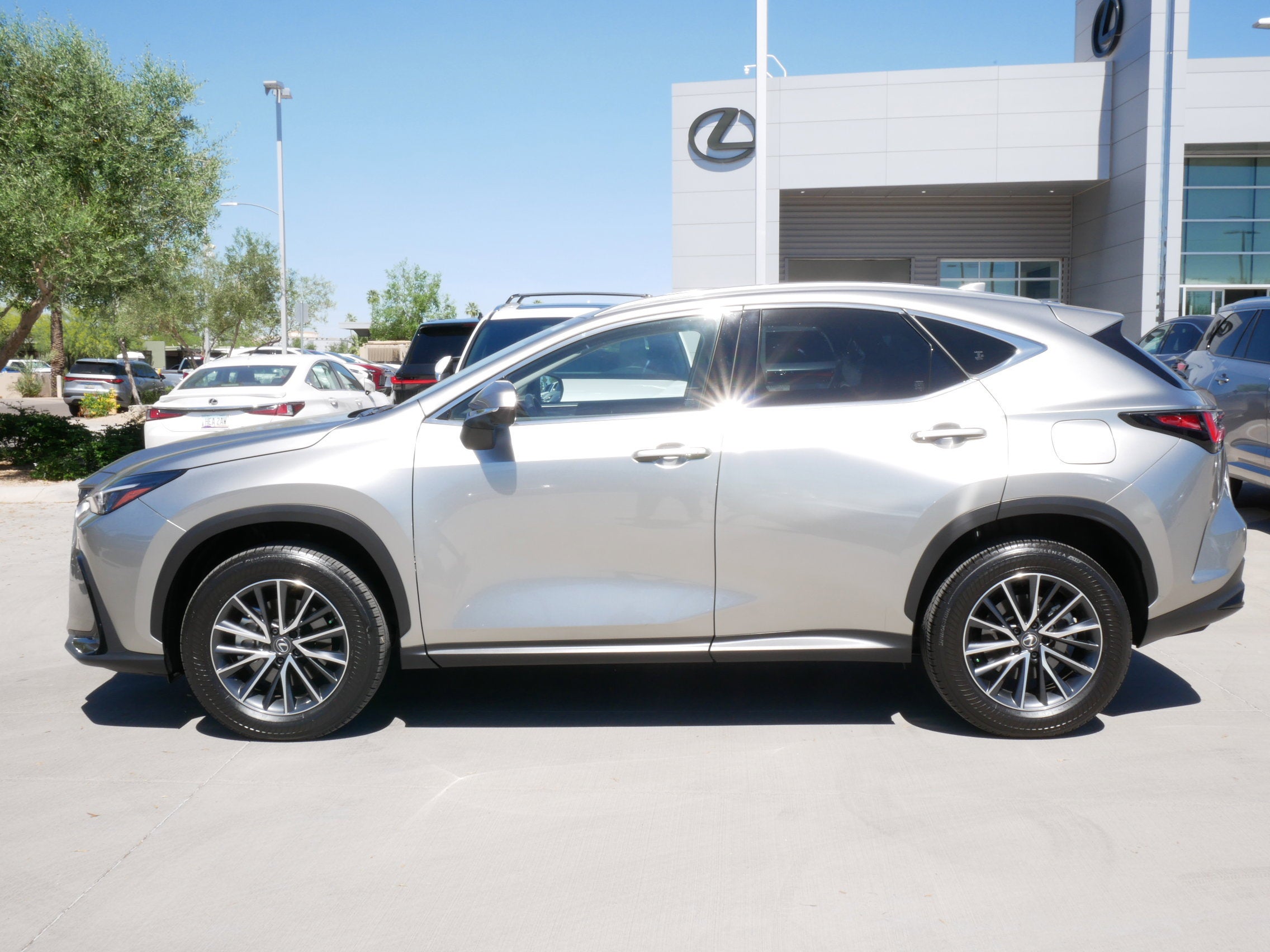 2025 Lexus NX 350h PREMIUM